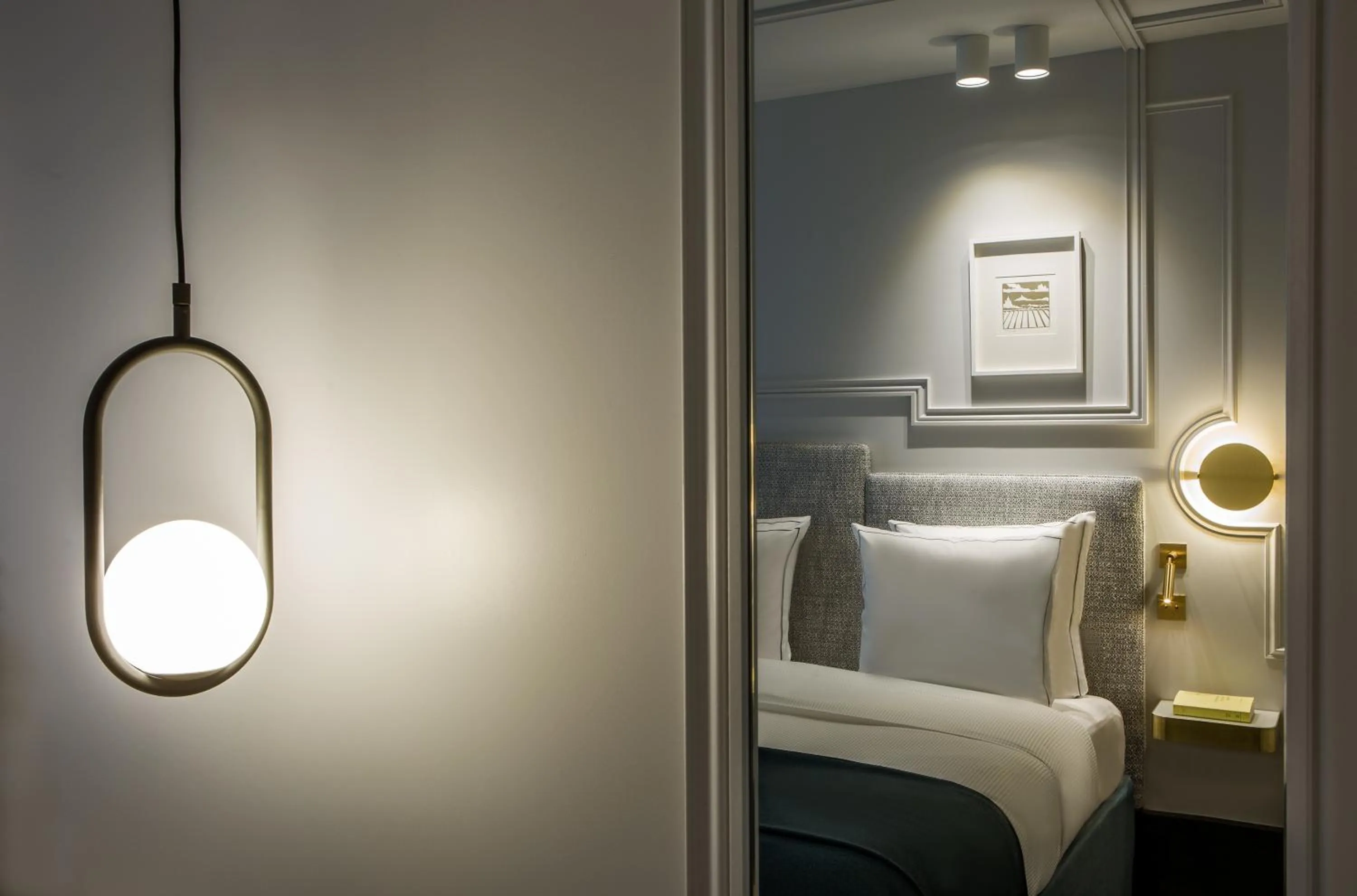 Decorative detail, Bed in Maison Armance - Esprit de France