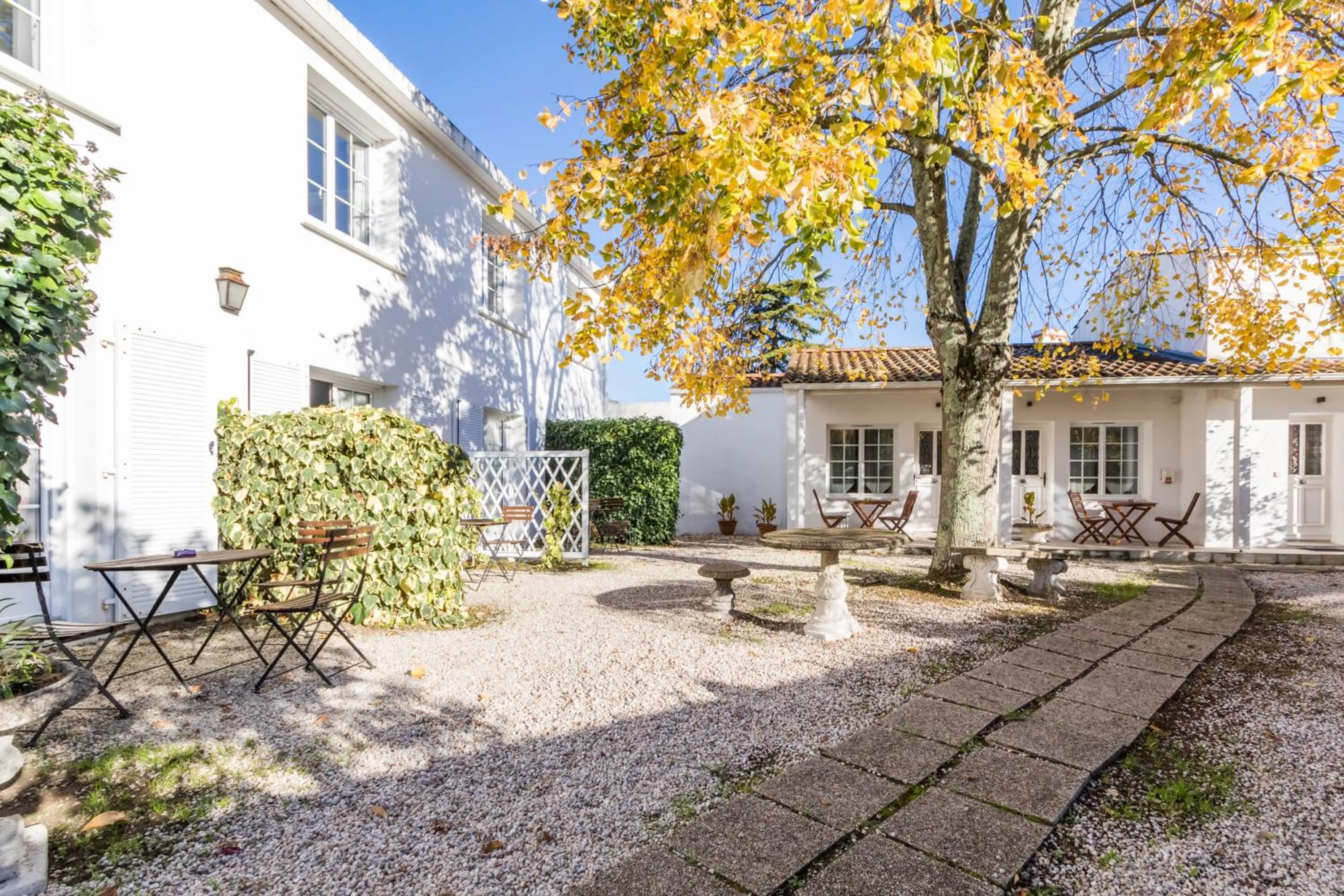 Garden in Le Manoir de l'antiquité