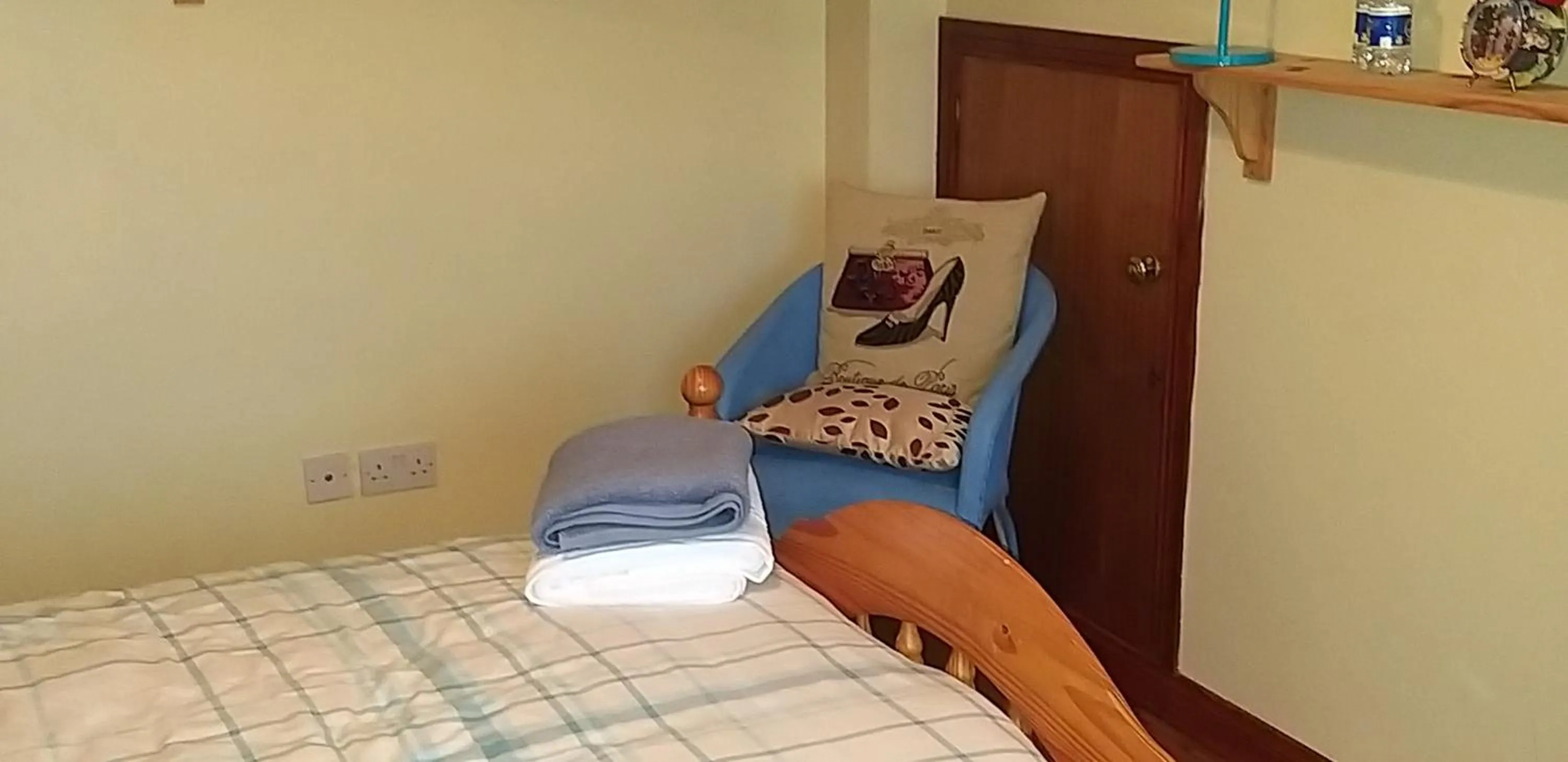Bed in Antrim Heights Estate