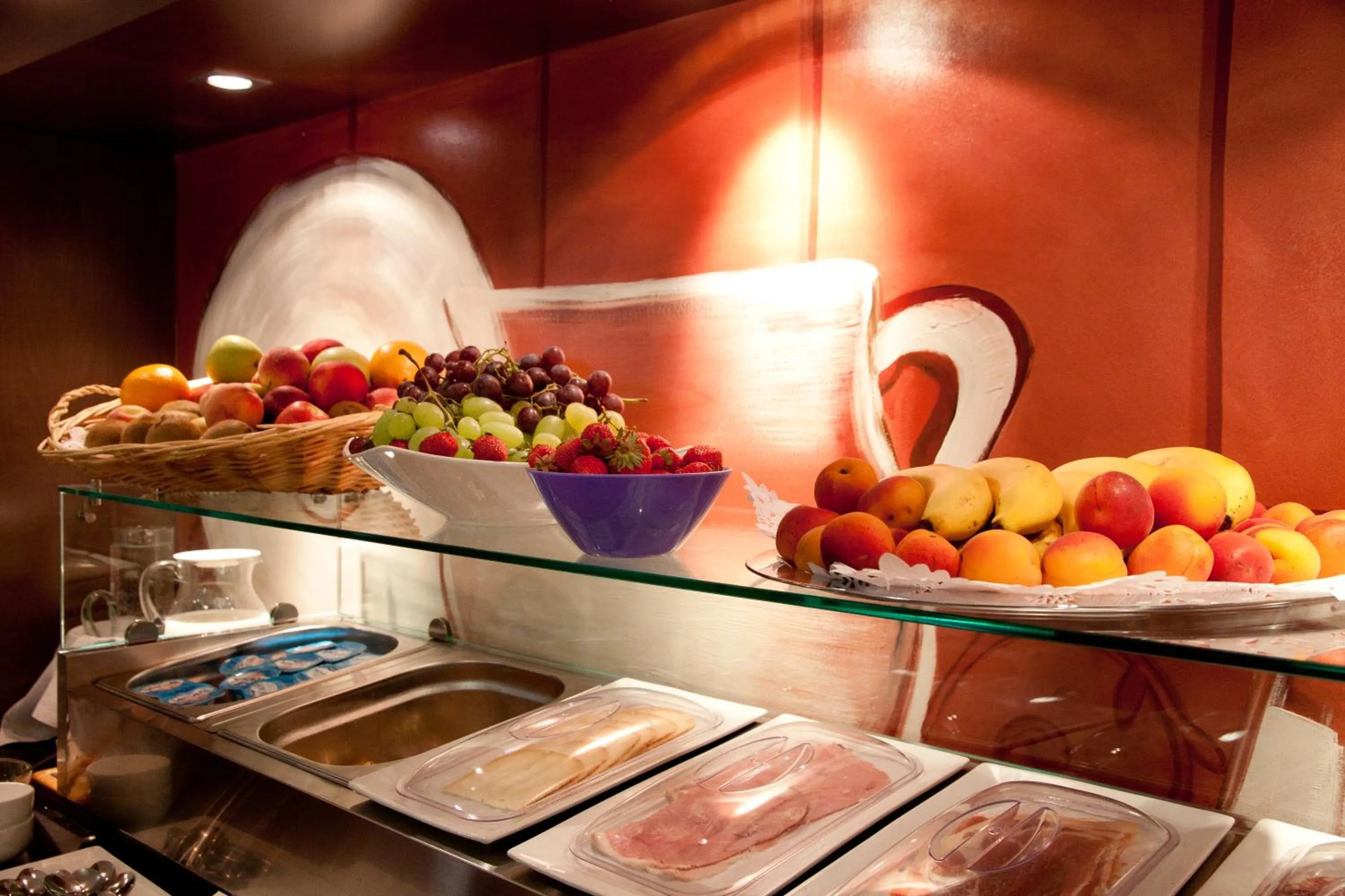 Food and drinks in Alti Hôtel