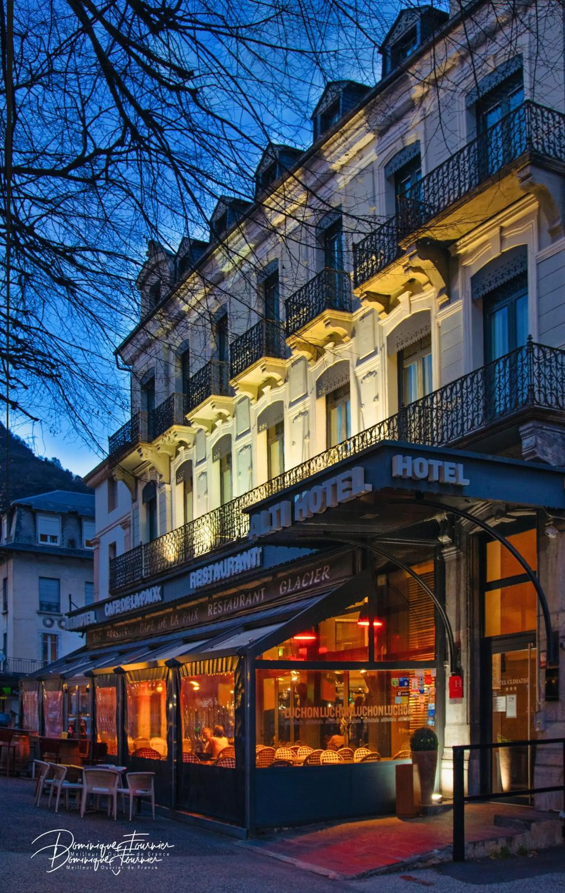 Property building in Alti Hôtel