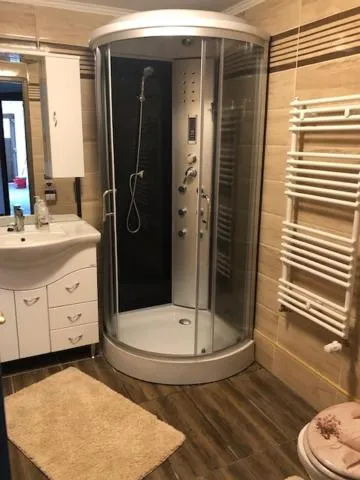 Bathroom in Admiralitás Kitchen and Restaurant