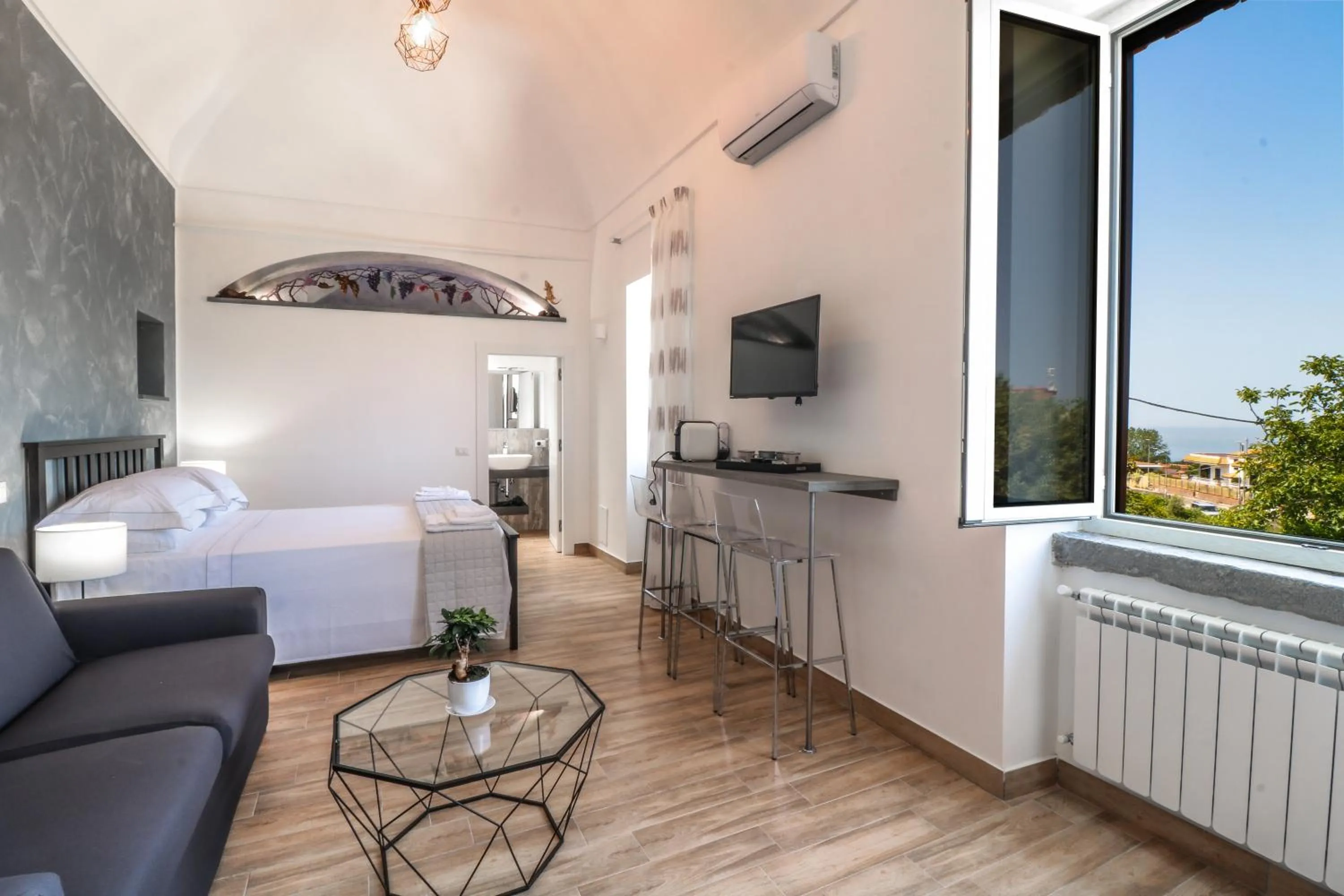 Bedroom, Bed in Bella 'Mbriana