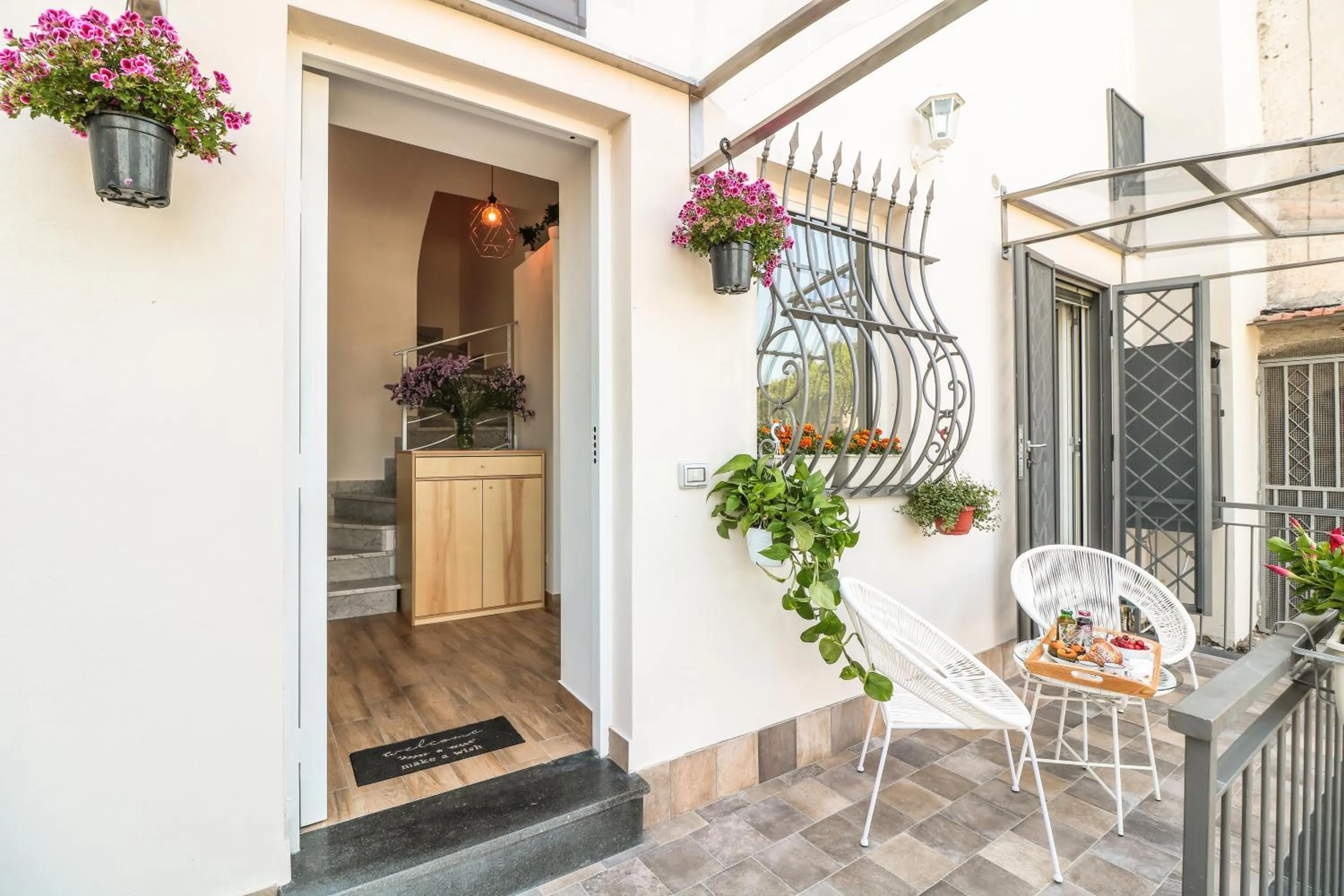 Property building in Bella 'Mbriana