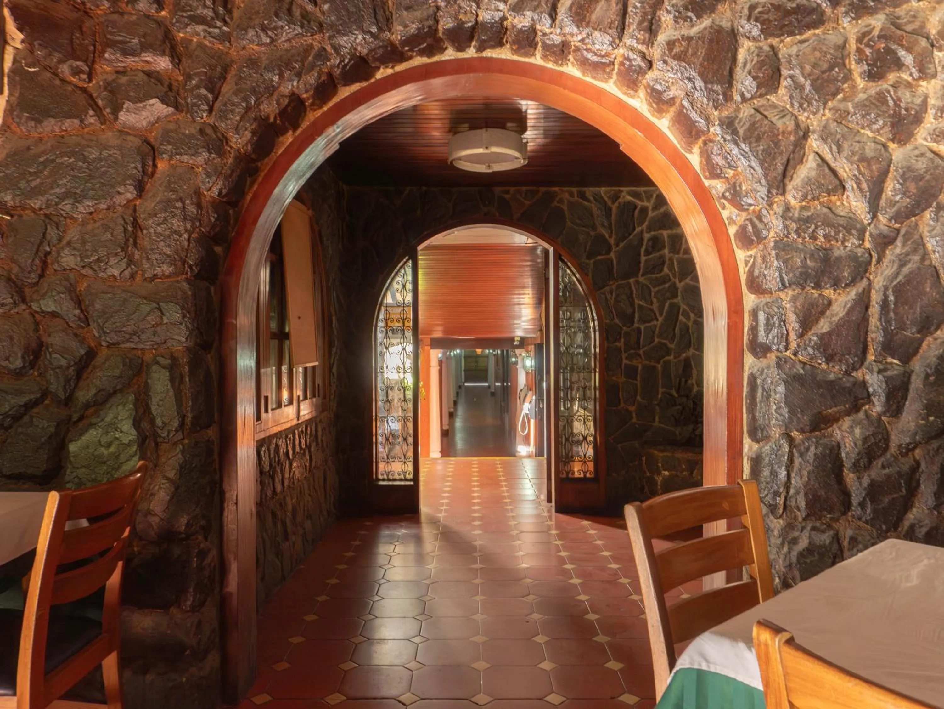 Restaurant/places to eat in Hotel El Arroyo