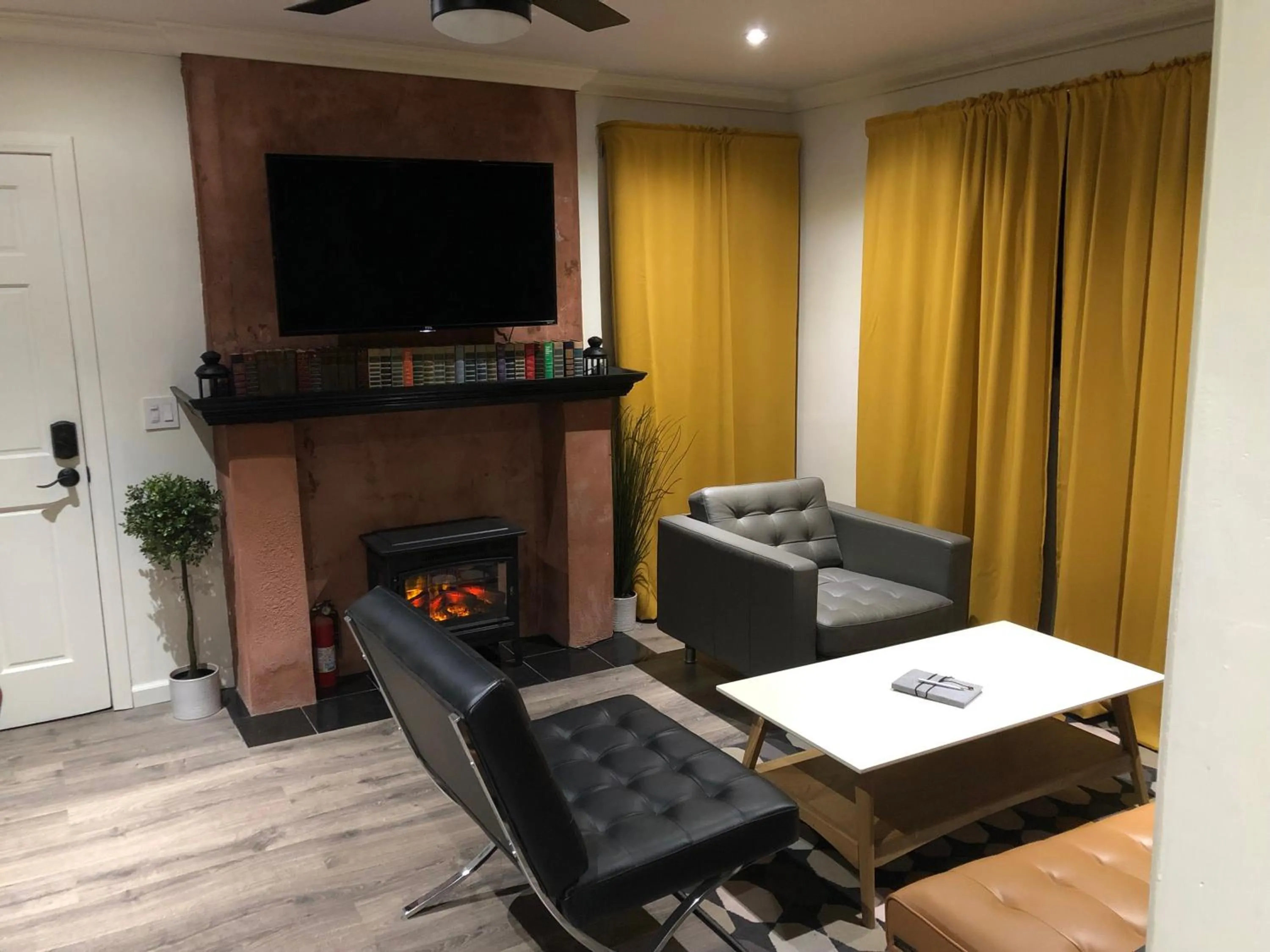 TV and multimedia in VacaStay on Scandia Way