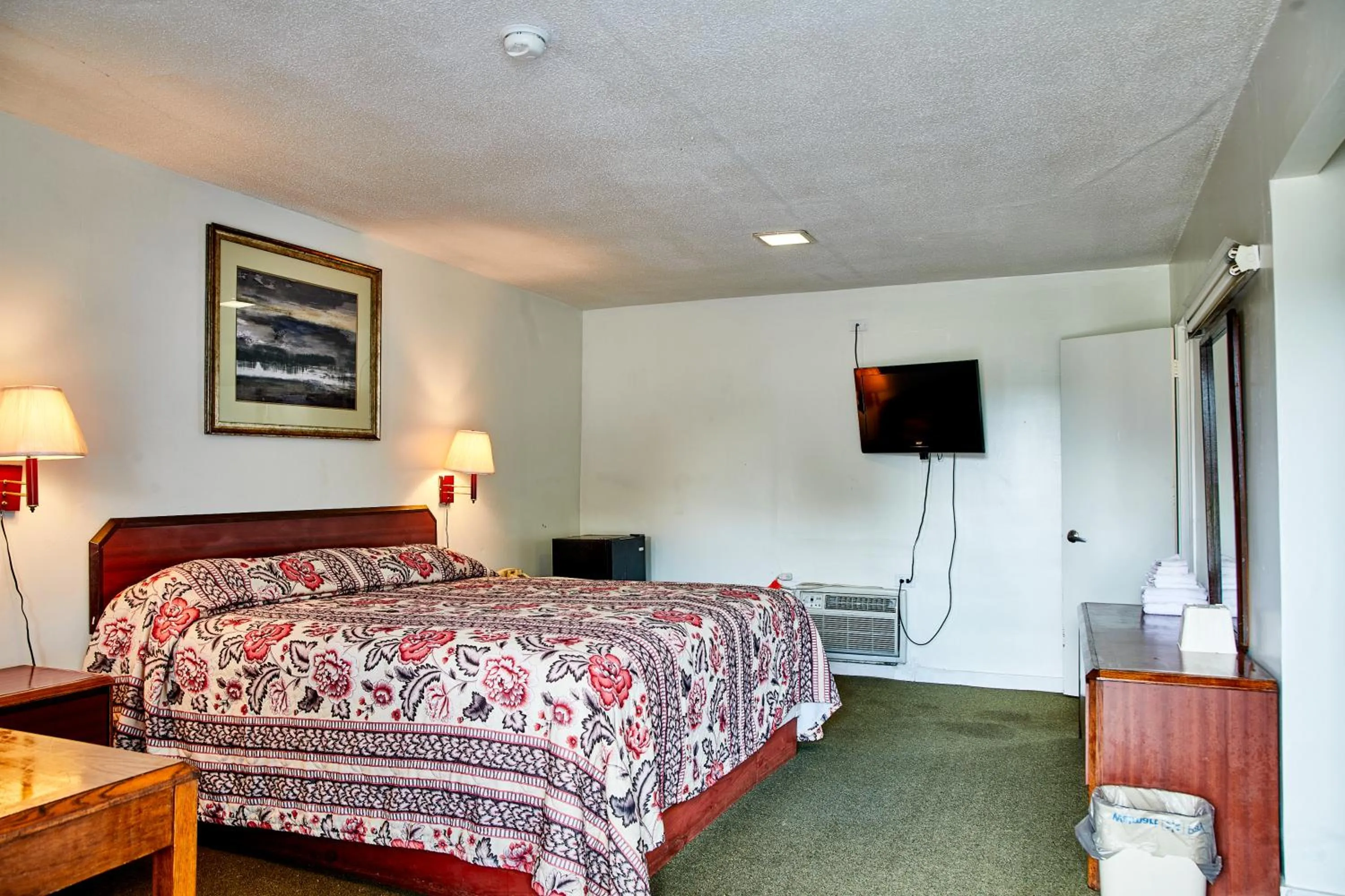 Bedroom, Bed in Hospitality Inn By Belvilla Selma US 80 AL