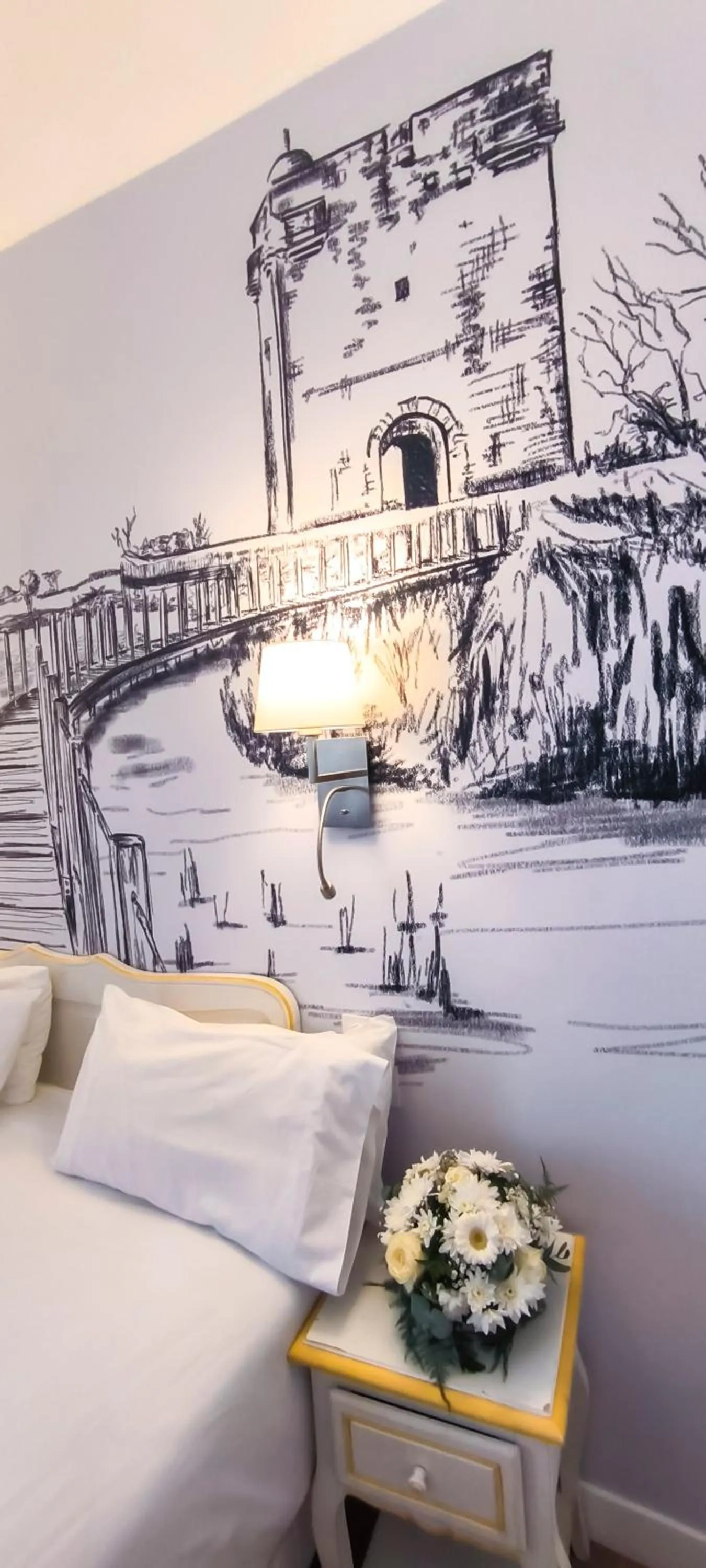 Bed in Logis VIGNES BLANCHES*** Hôtel Cosy et restaurant de terroir