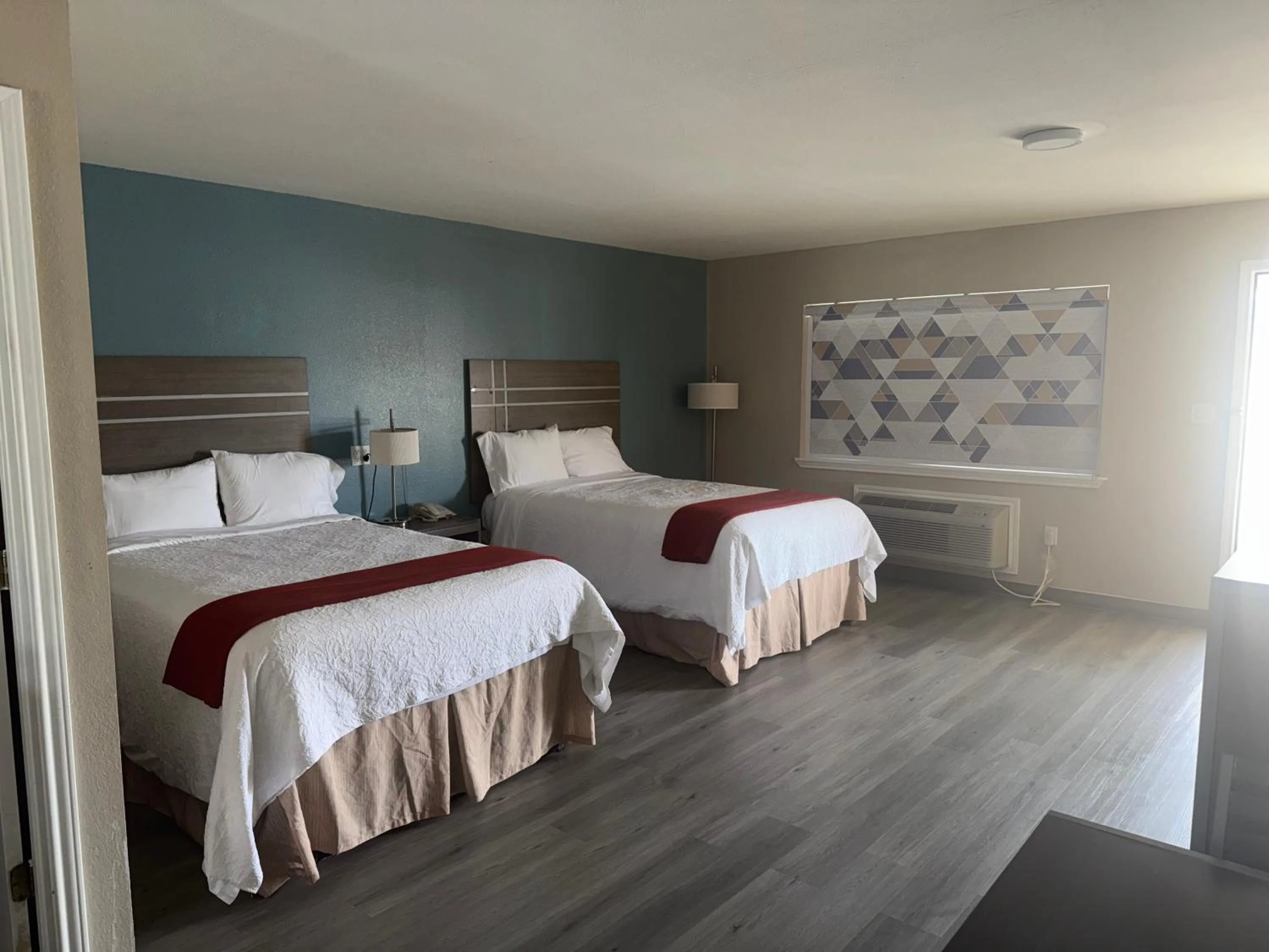 Bed in Deluxe Inn Palacios