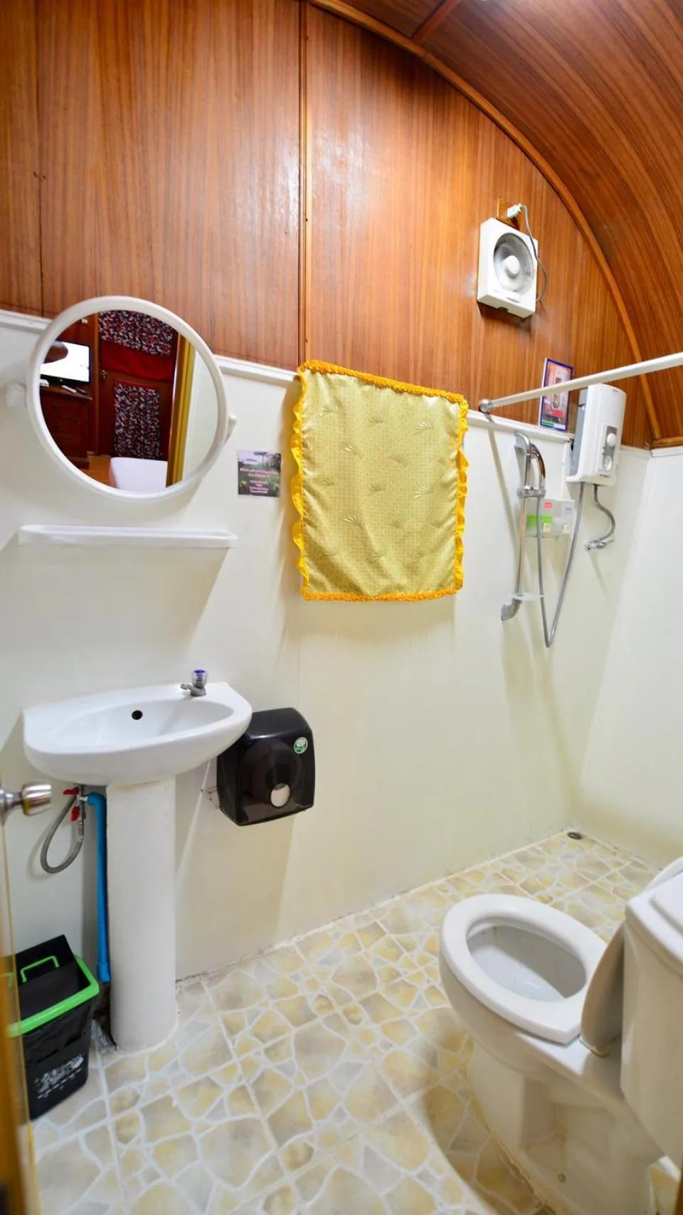 Thongsomboon Club Hotel