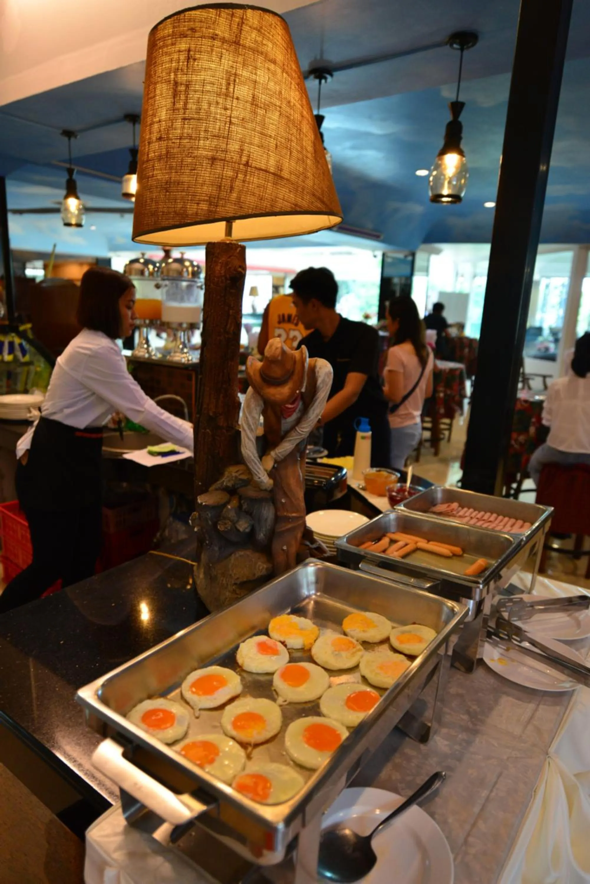 Breakfast in Thongsomboon Club Hotel