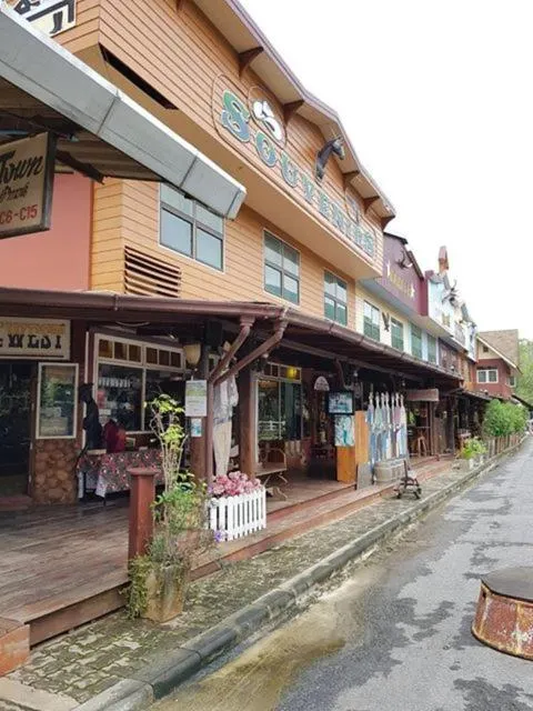 Thongsomboon Club Hotel