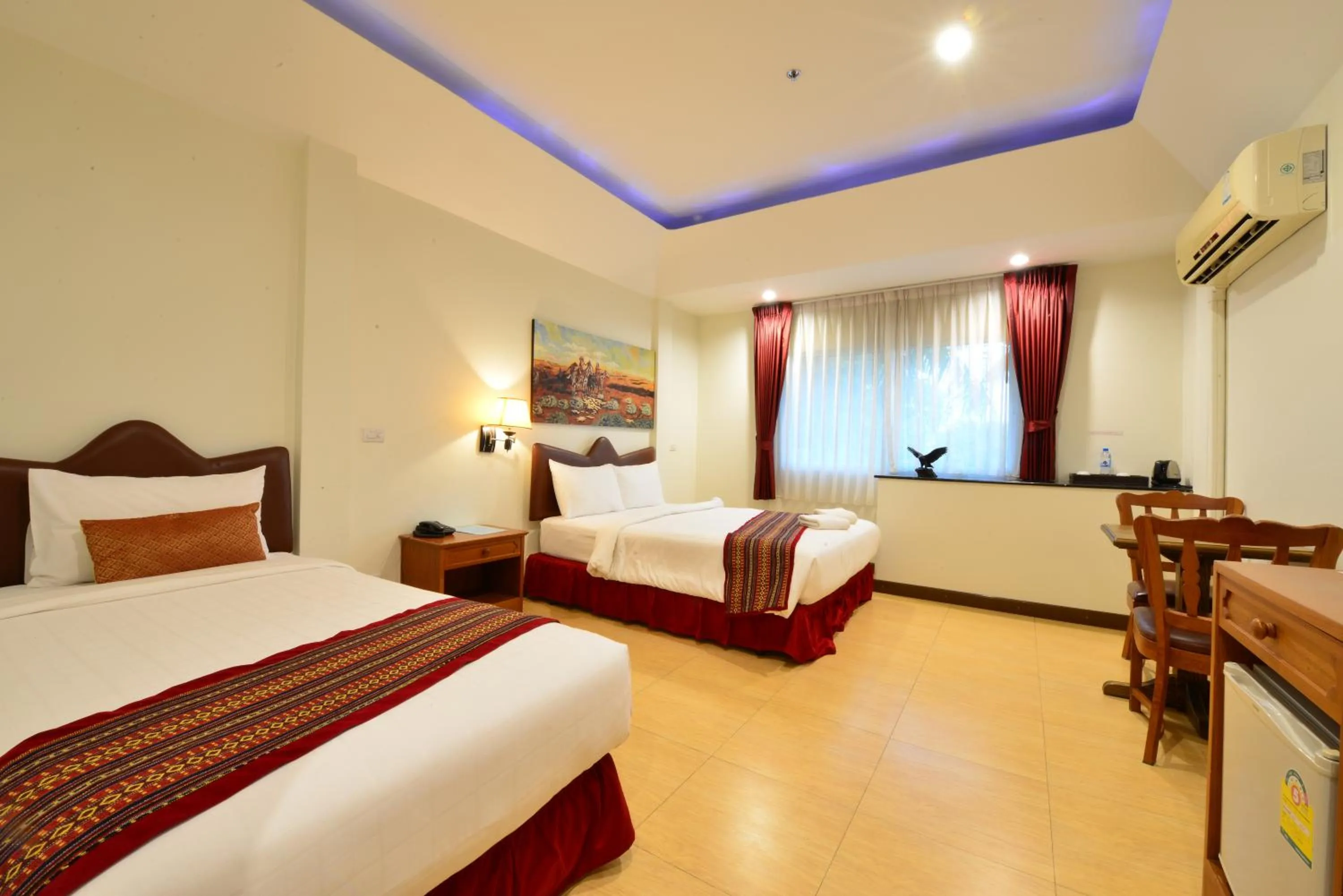 Thongsomboon Club Hotel