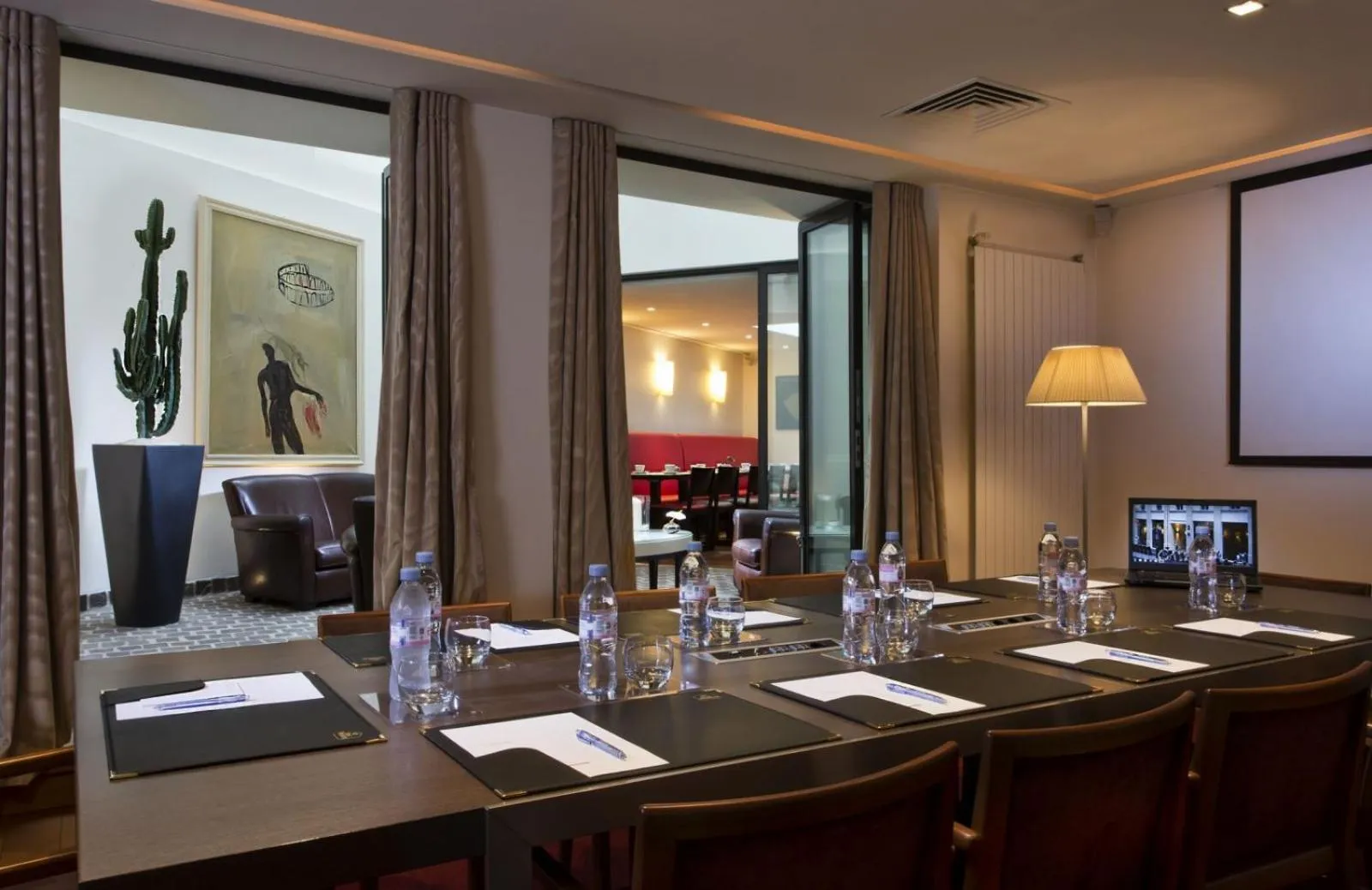 Meeting/conference room in Hôtel Le Colisée
