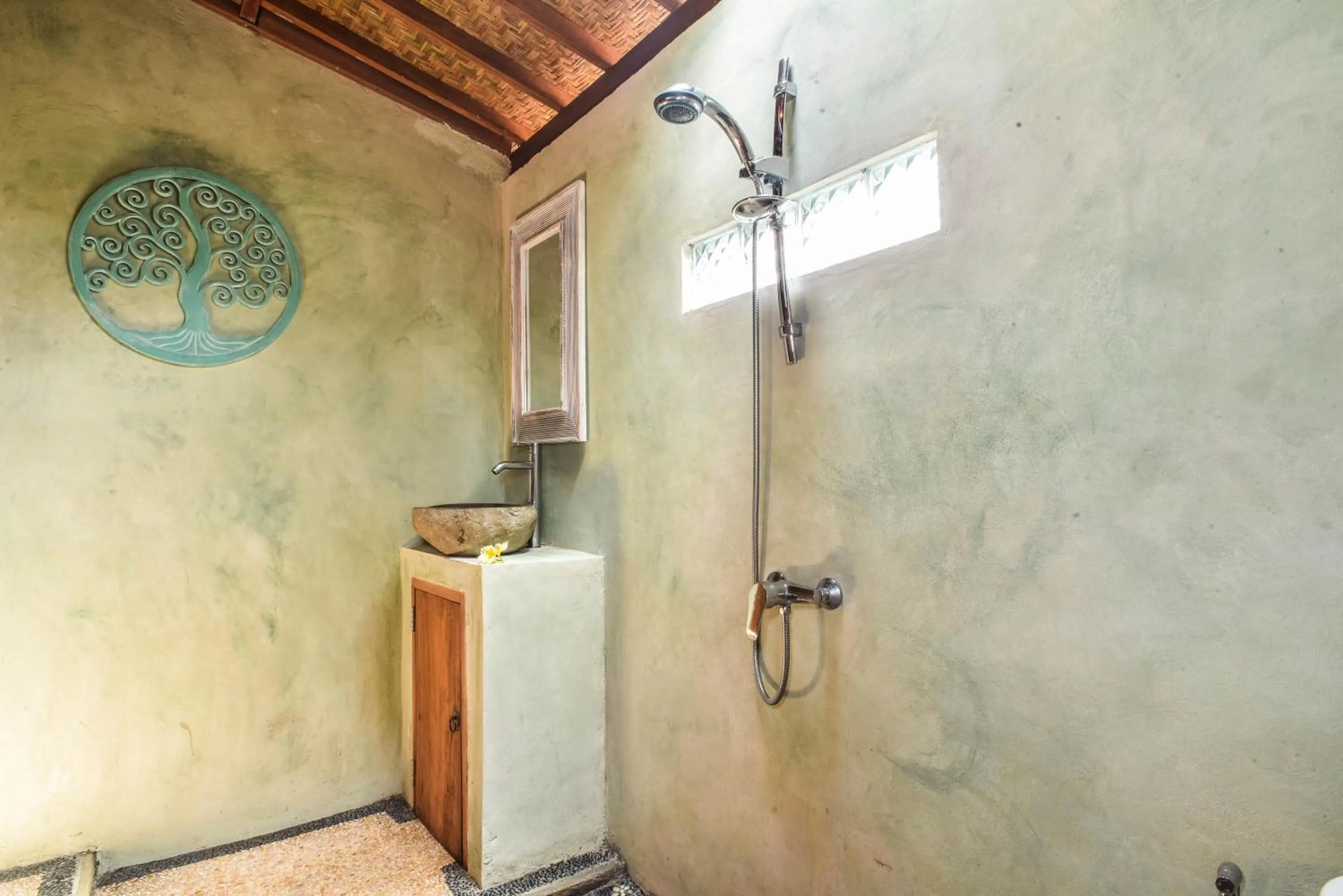 Shower in Arana Garden Ubud