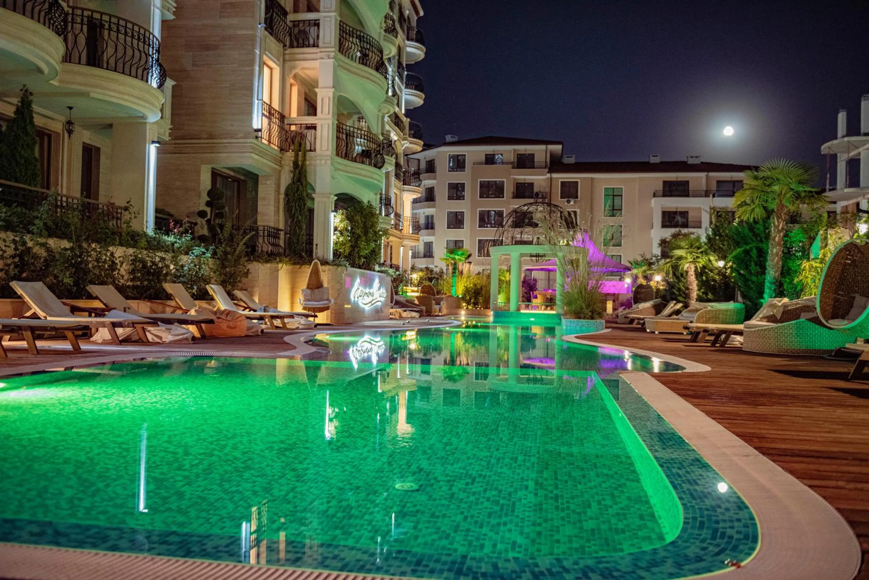 Property building in Menada Harmony Suites X