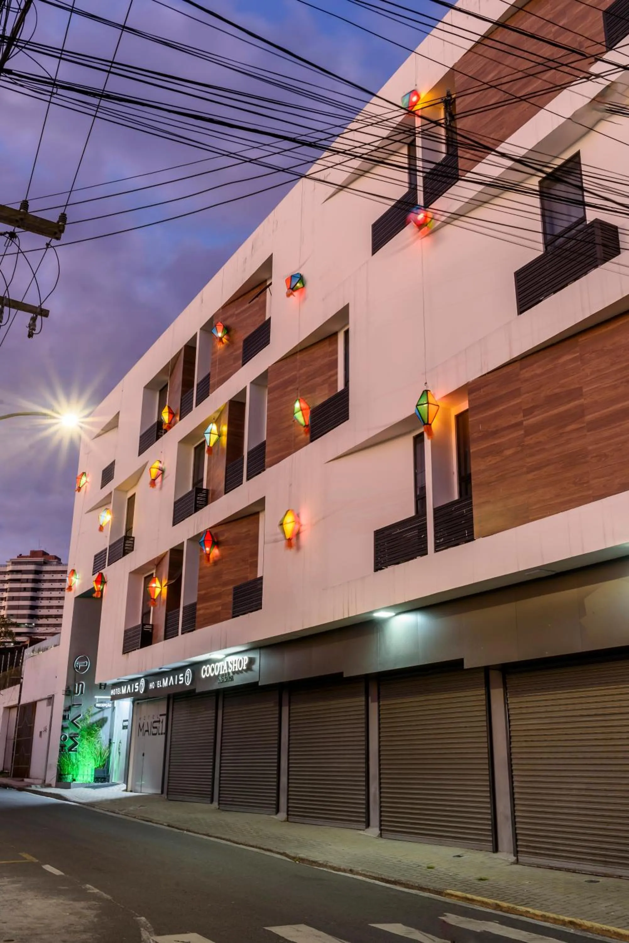 Property building in Hotel Mais1