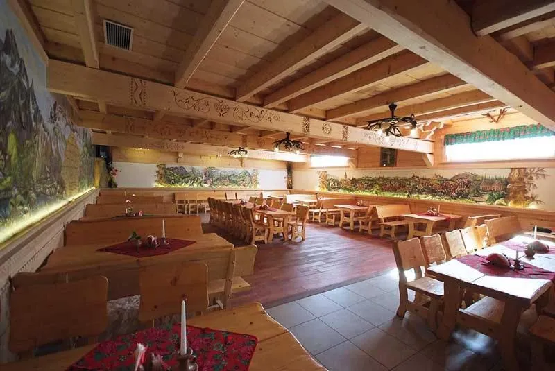 Restaurant/places to eat in Dom Wypoczynkowy U Chramca