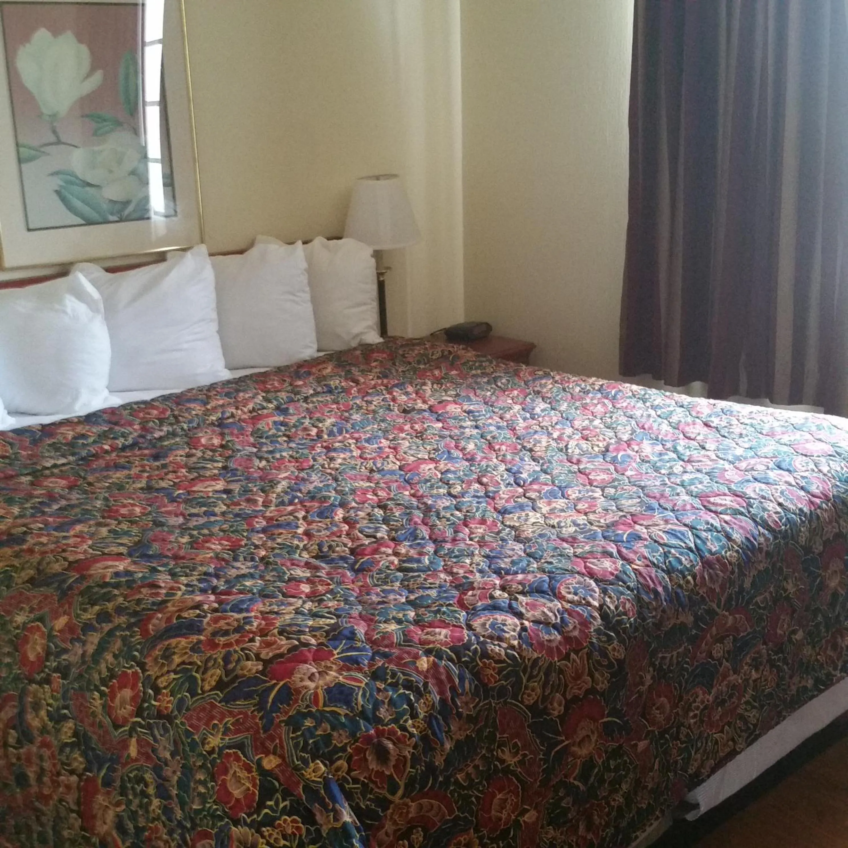 Bed in Days Inn by Wyndham Orange Anaheim