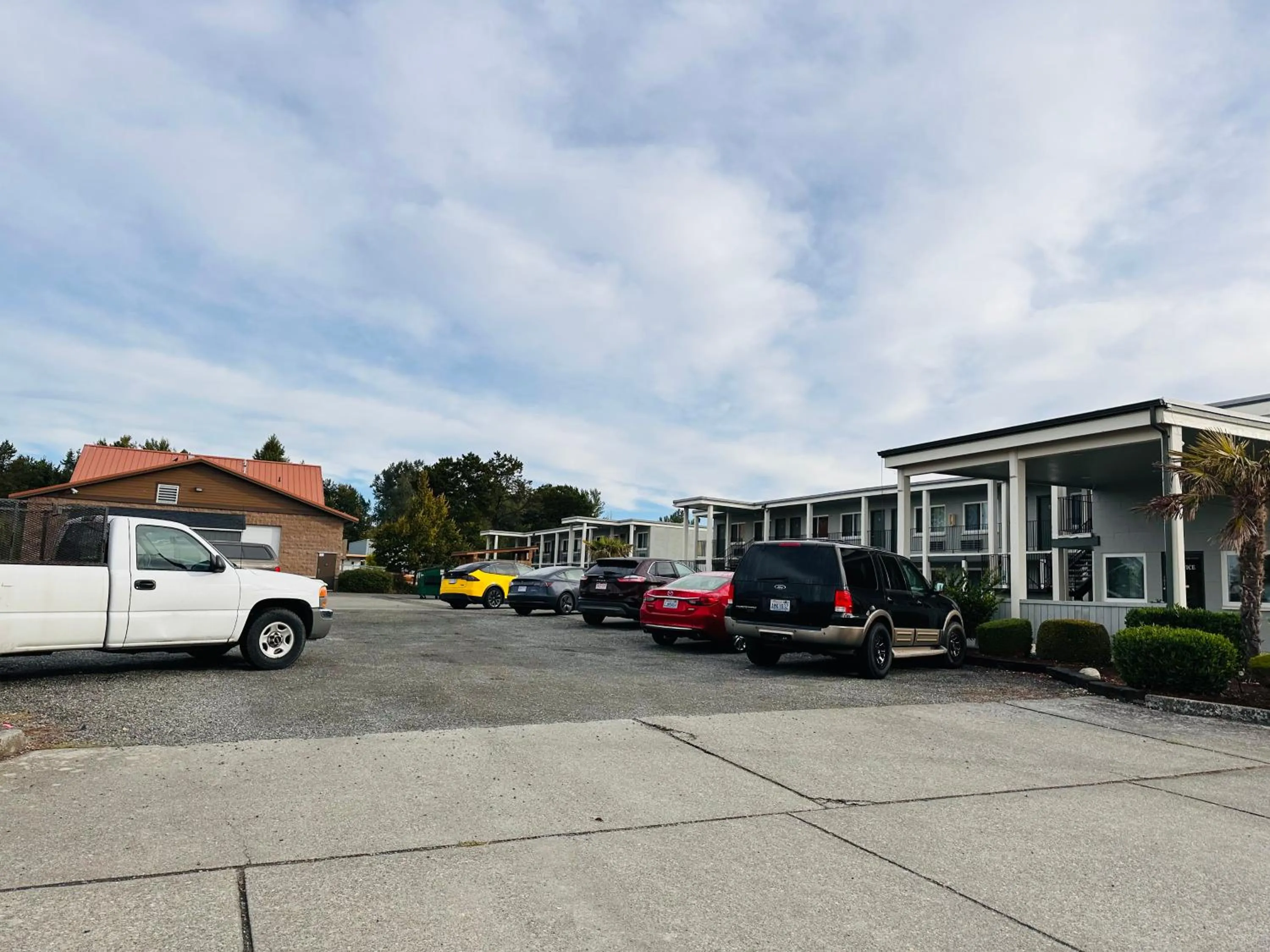 Property building in Northwoods Motel