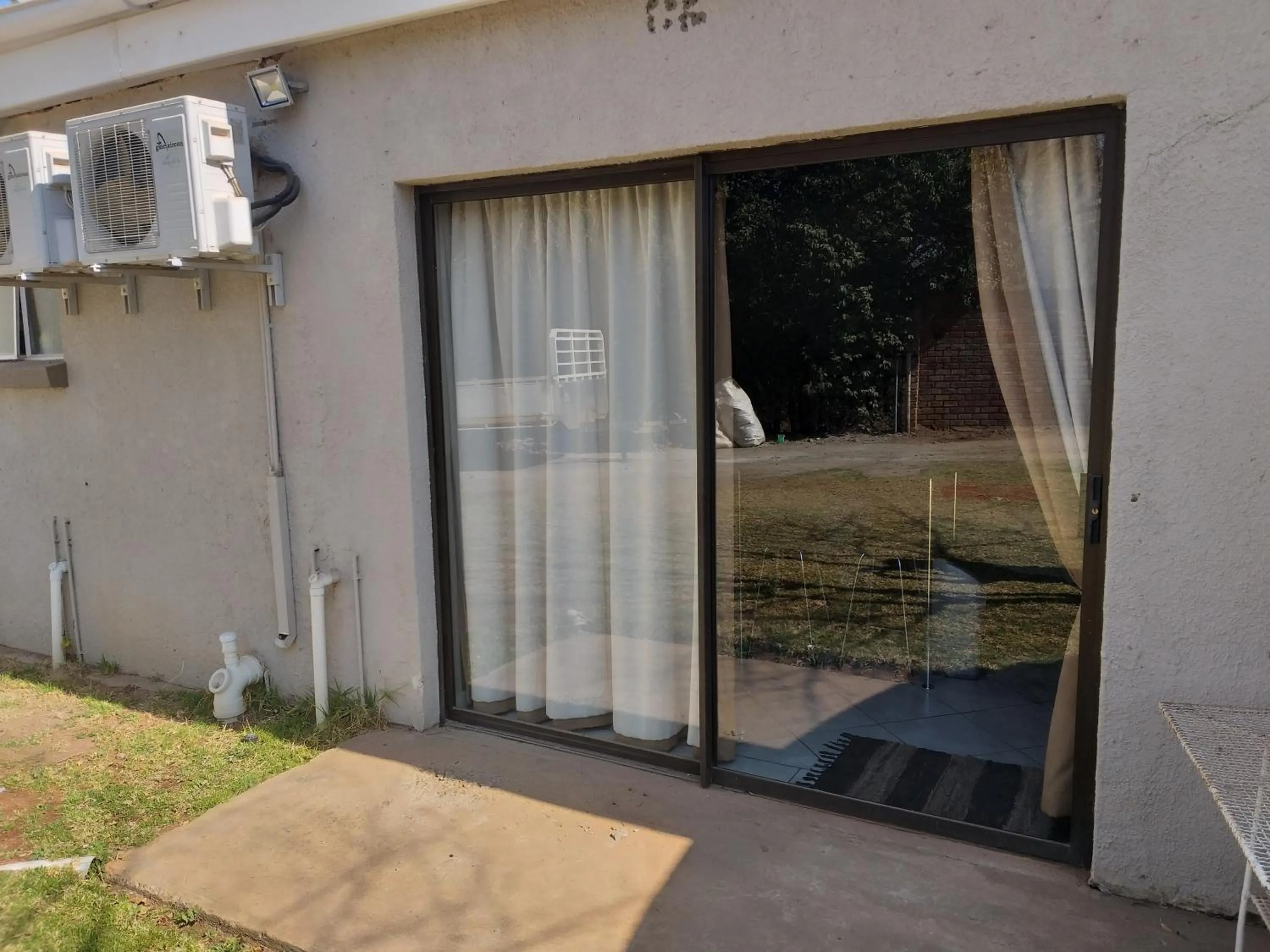 Facade/entrance in ASAMé @ Oppi-Rivier