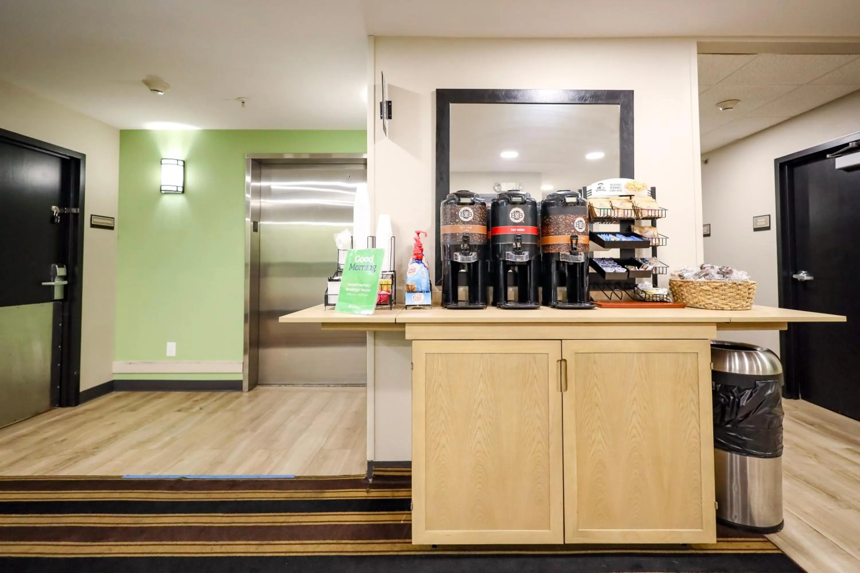 Coffee/tea facilities in Extended Stay America Suites - Cleveland - Beachwood - Orange Place - South