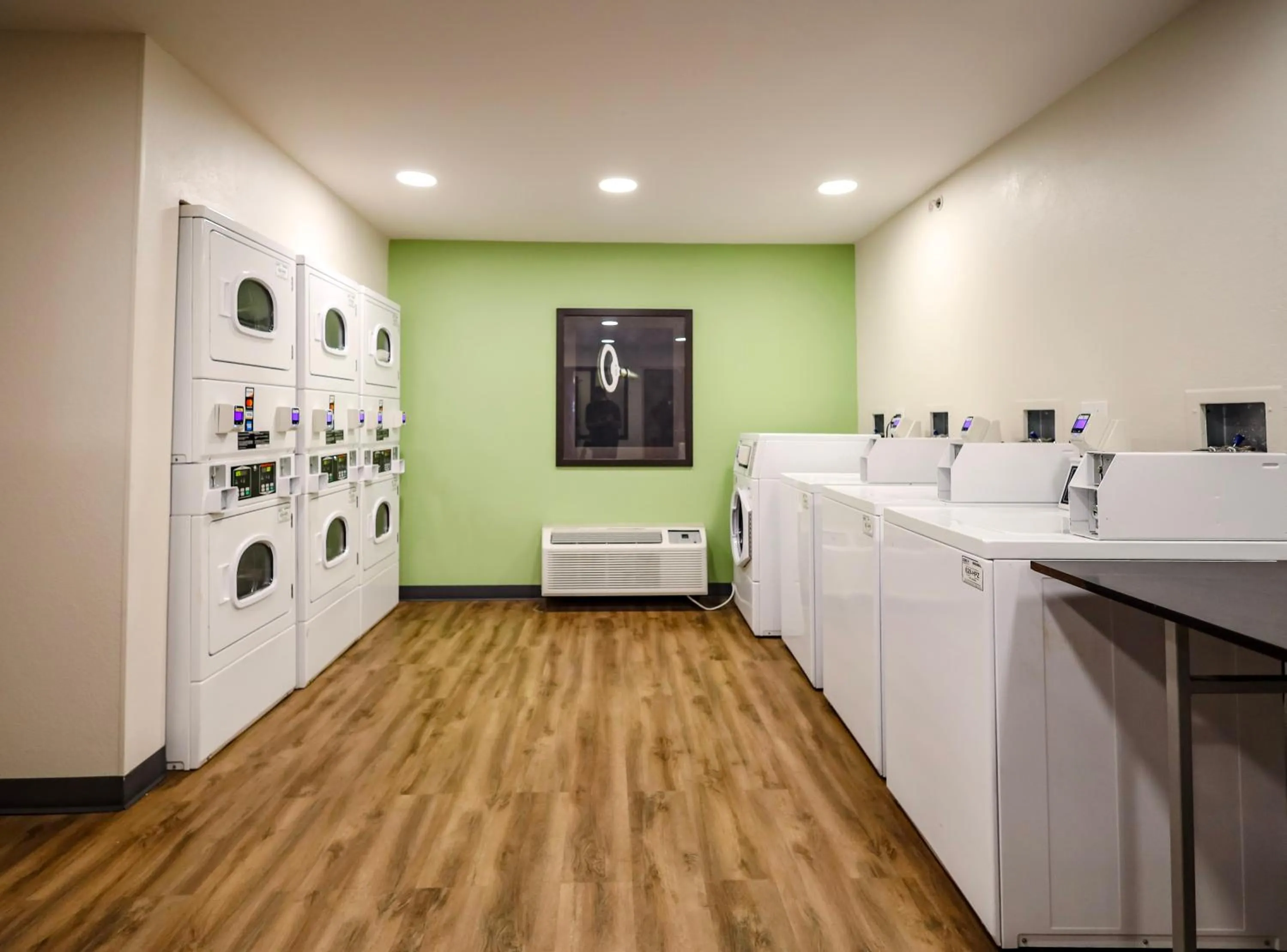 washing machine in Extended Stay America Suites - Cleveland - Beachwood - Orange Place - South