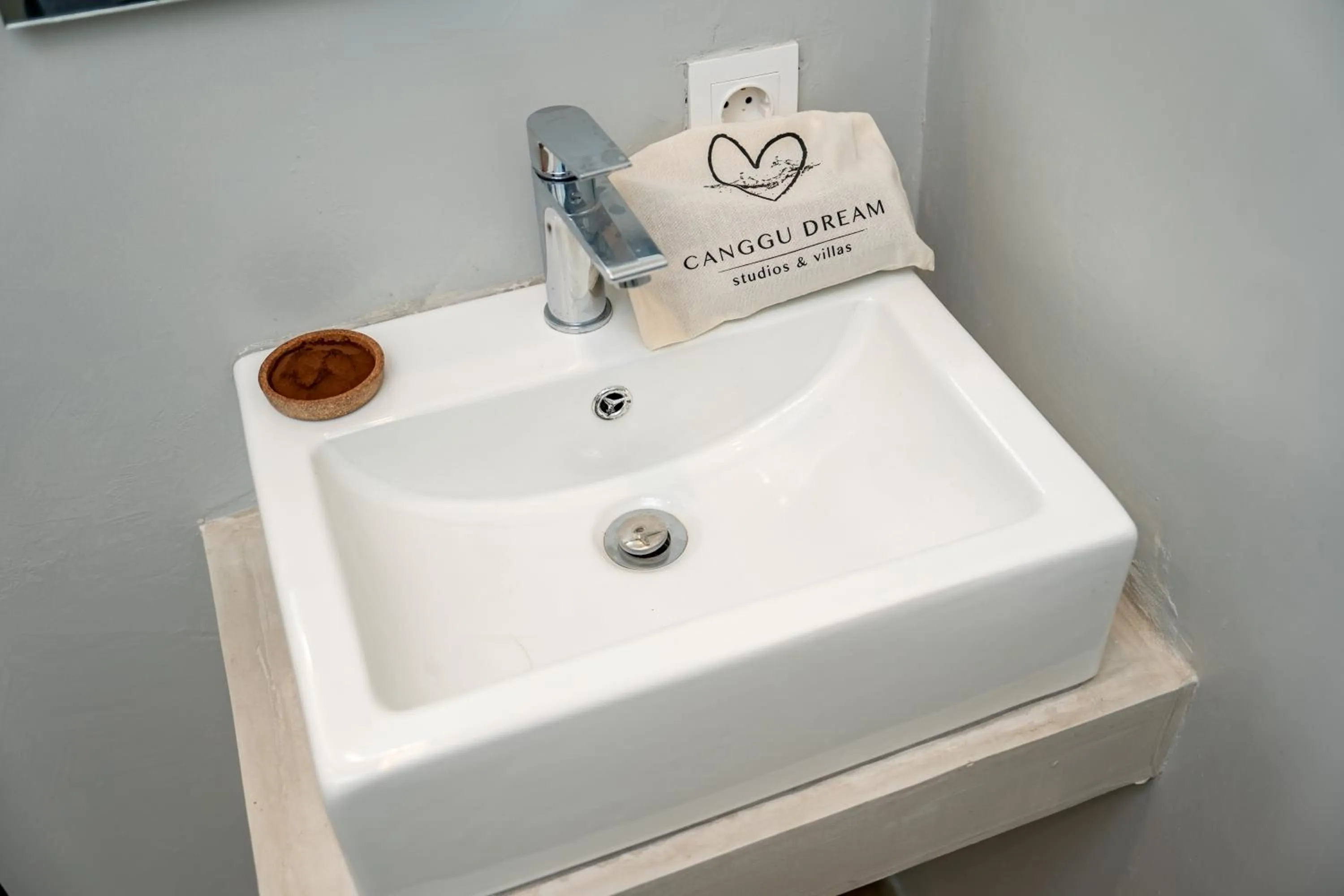 Bathroom in Canggu Dream Studios & Villas