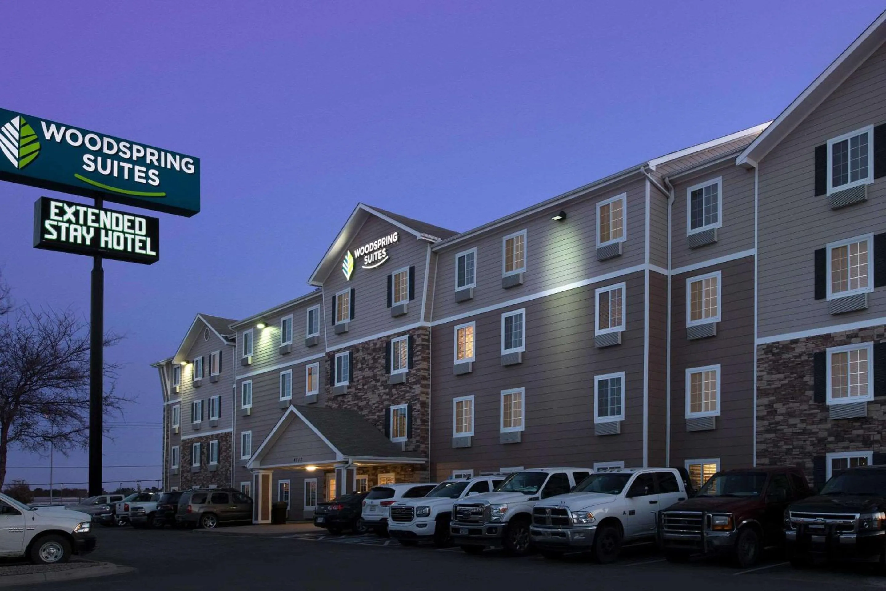 Property building in WoodSpring Suites Midland
