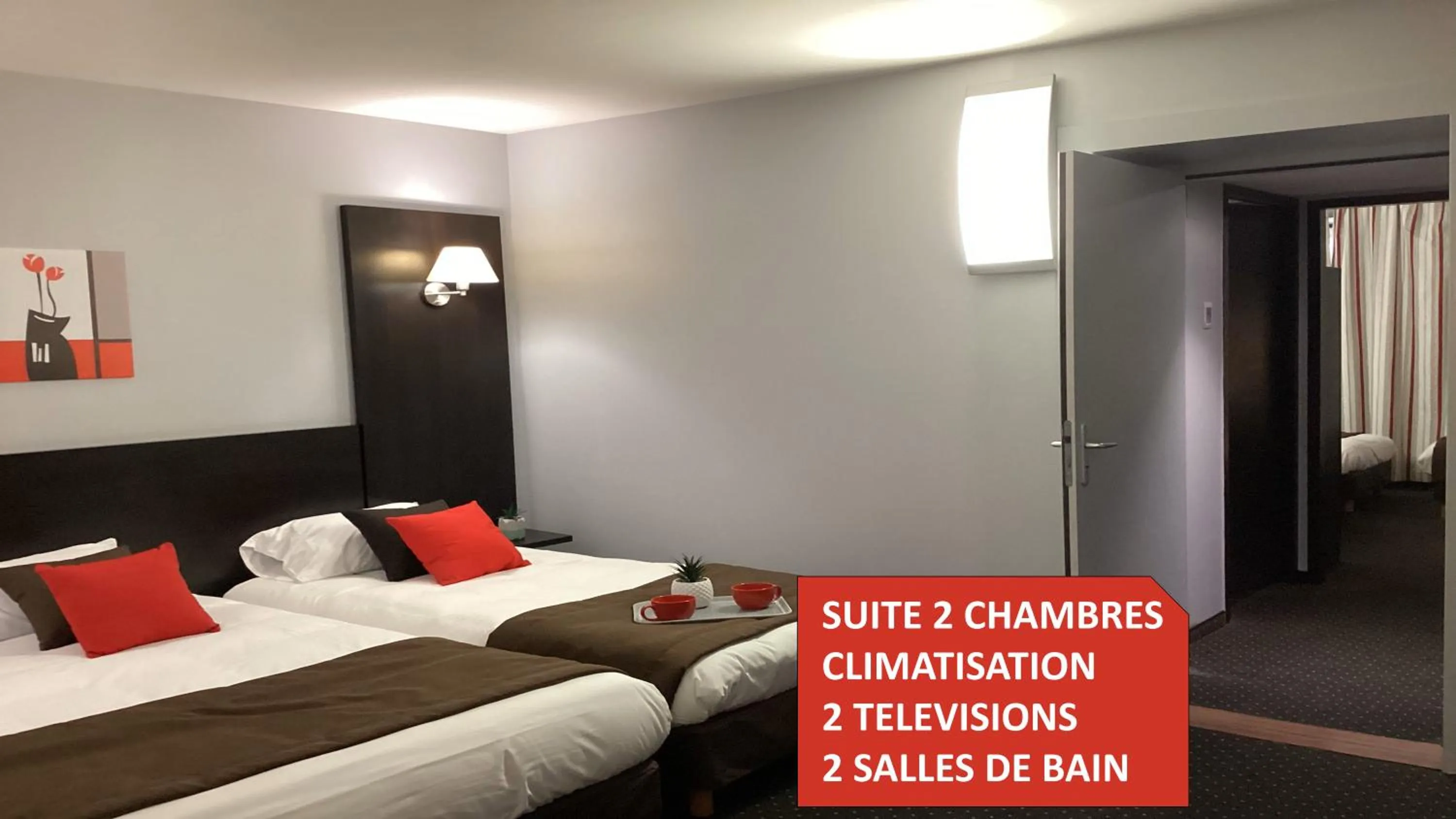 Photo of the whole room, Bed in Hôtel Alliance