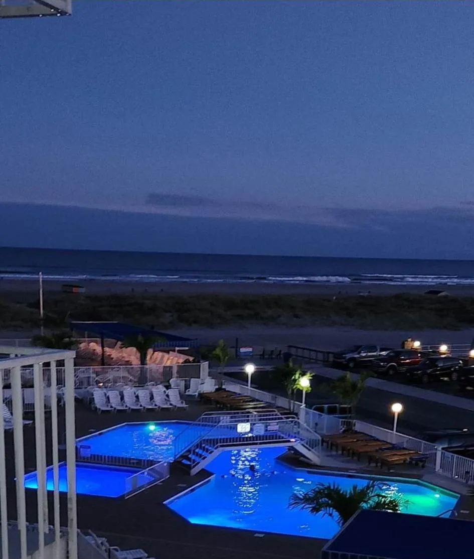 Swimming pool in El Coronado Resort