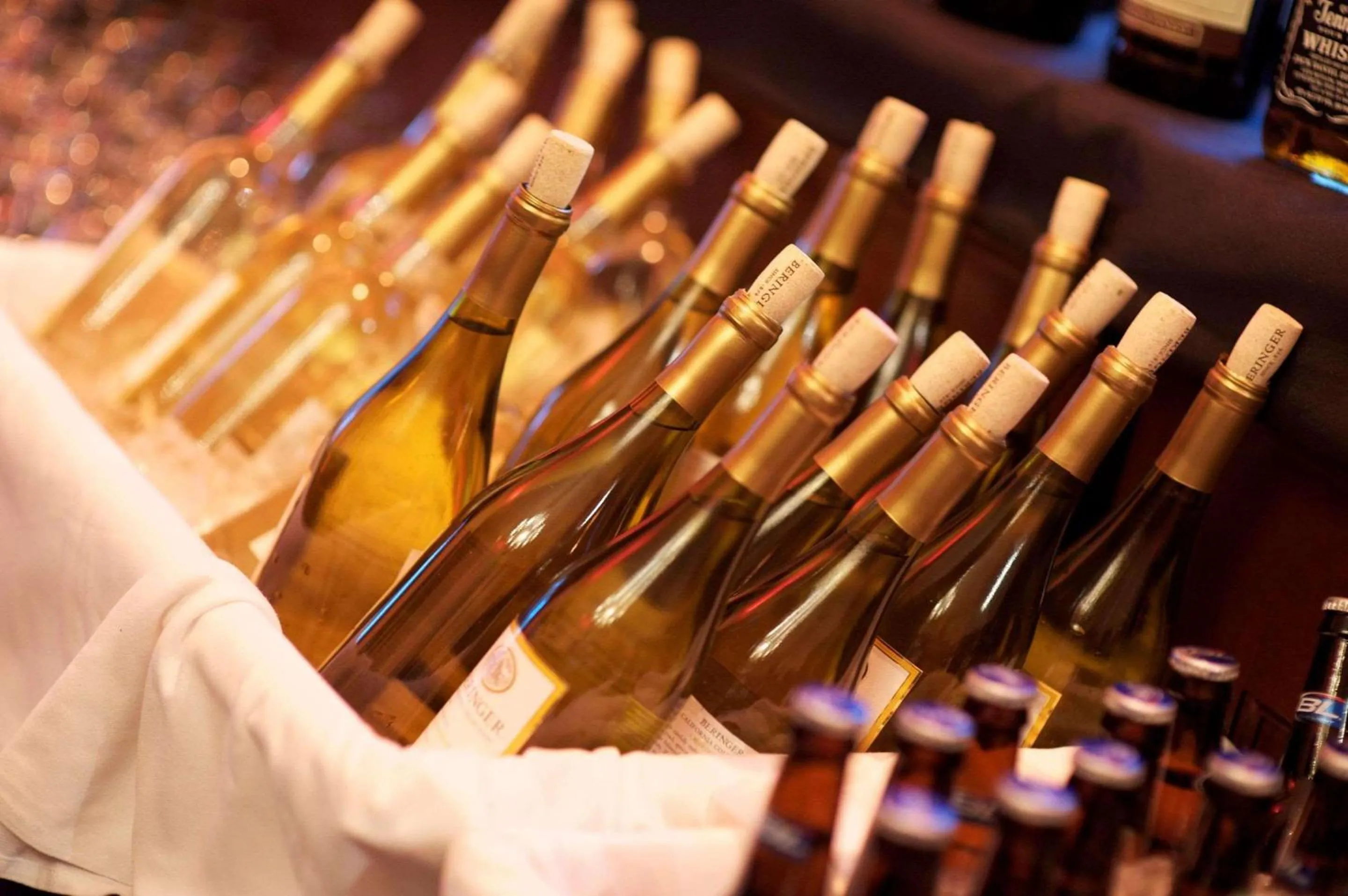 Restaurant/places to eat in Radisson Hotel & Conference Center Rockford