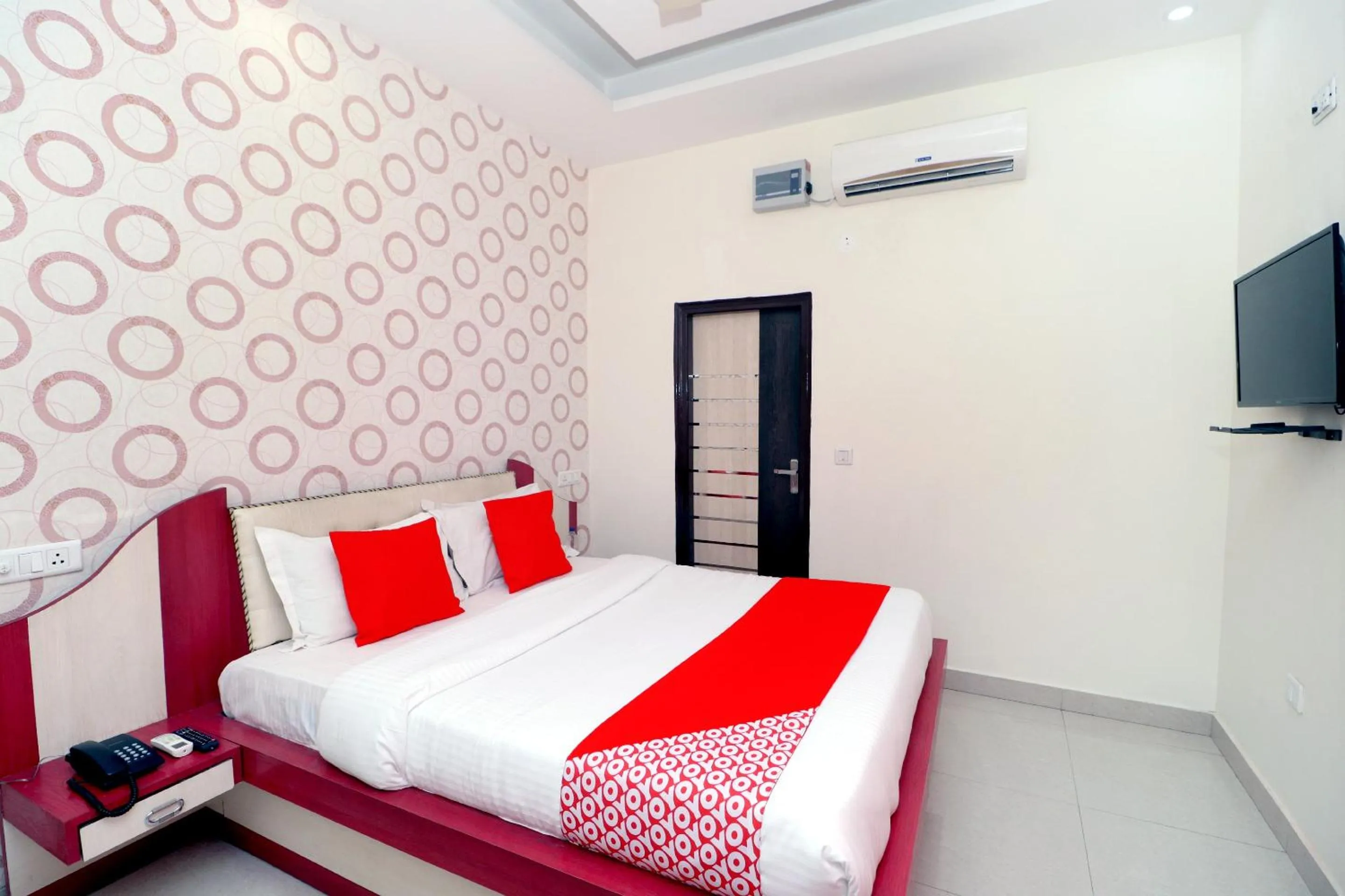 Bedroom, Bed in Hotel O Sangam Resort