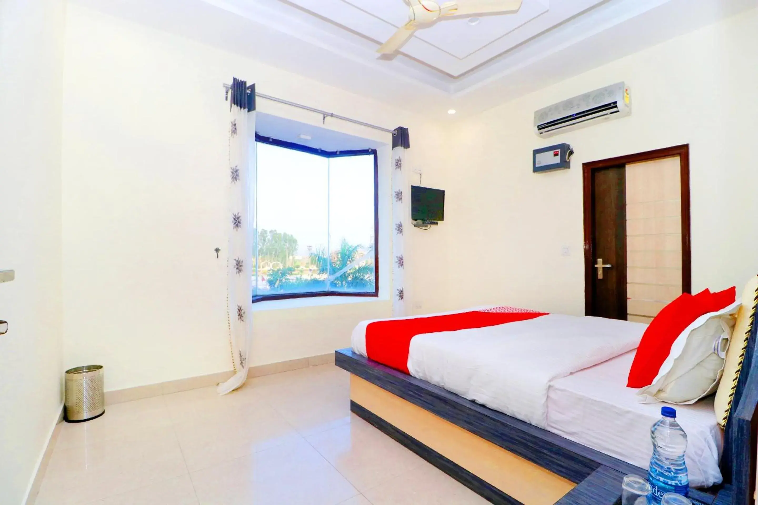 Standard Double Room - single occupancy in Hotel O Sangam Resort Standard Double Room - single occupancy in Hotel O Sangam Resort