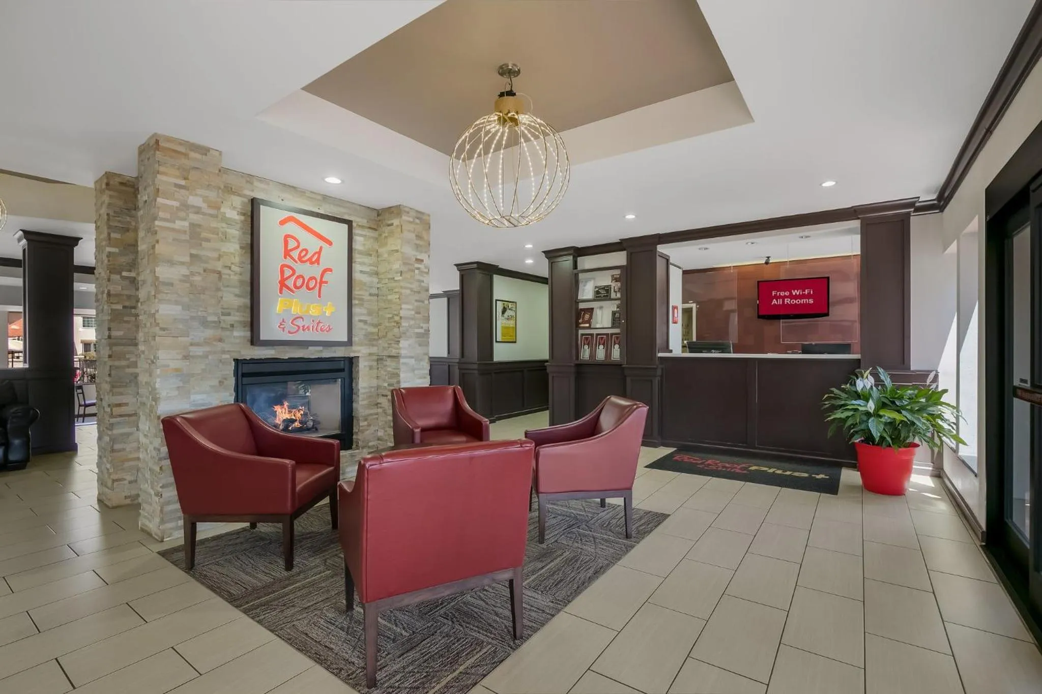 Lobby or reception in Red Roof Inn PLUS+ & Suites Knoxville West - Cedar Bluff