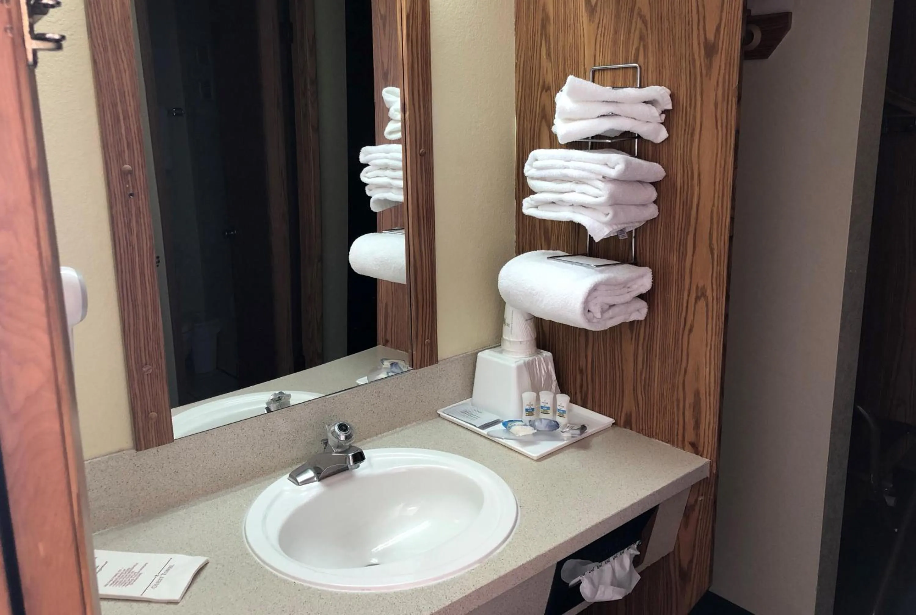 Bathroom in Knights Inn Evanston