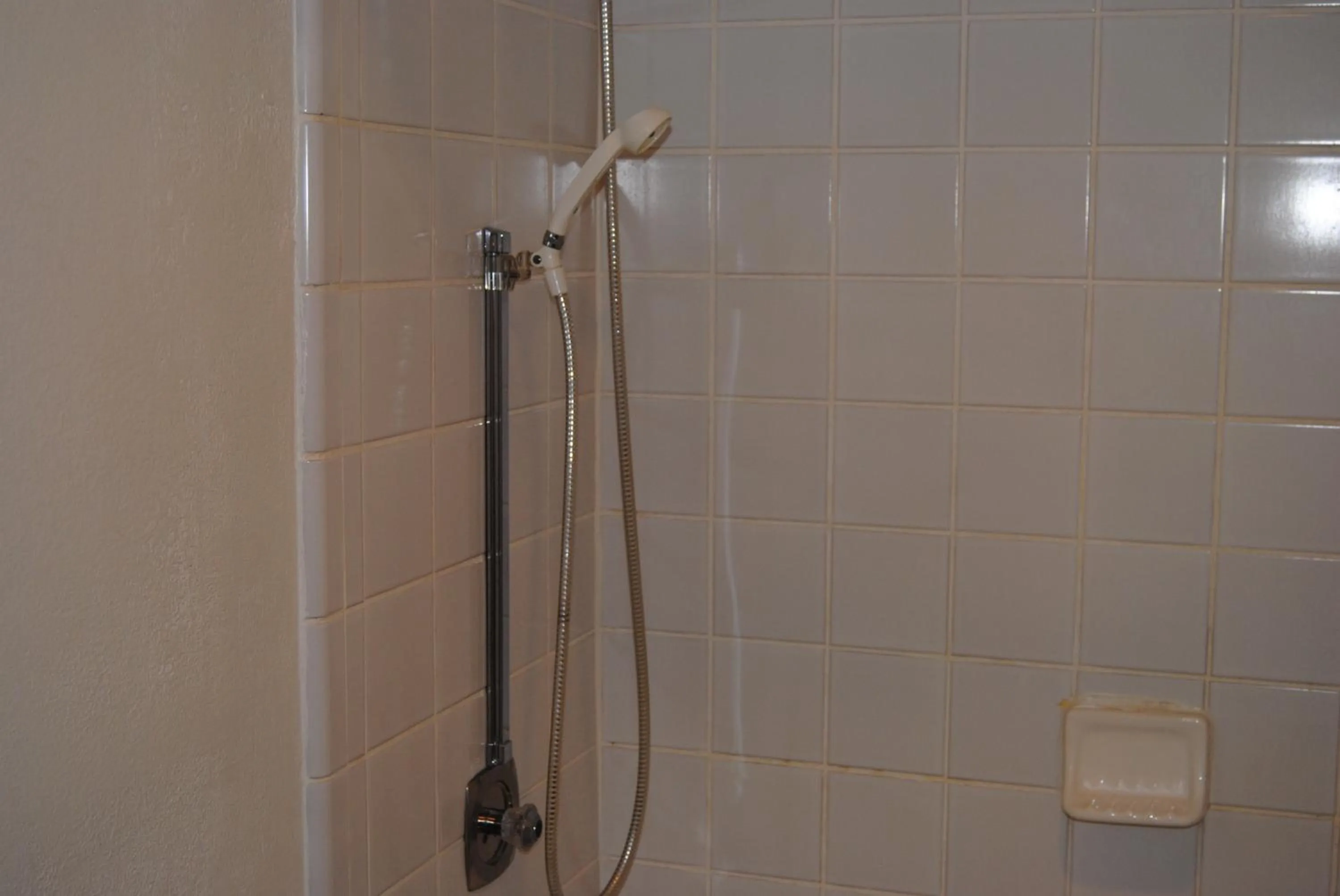 Bathroom in Knights Inn Evanston