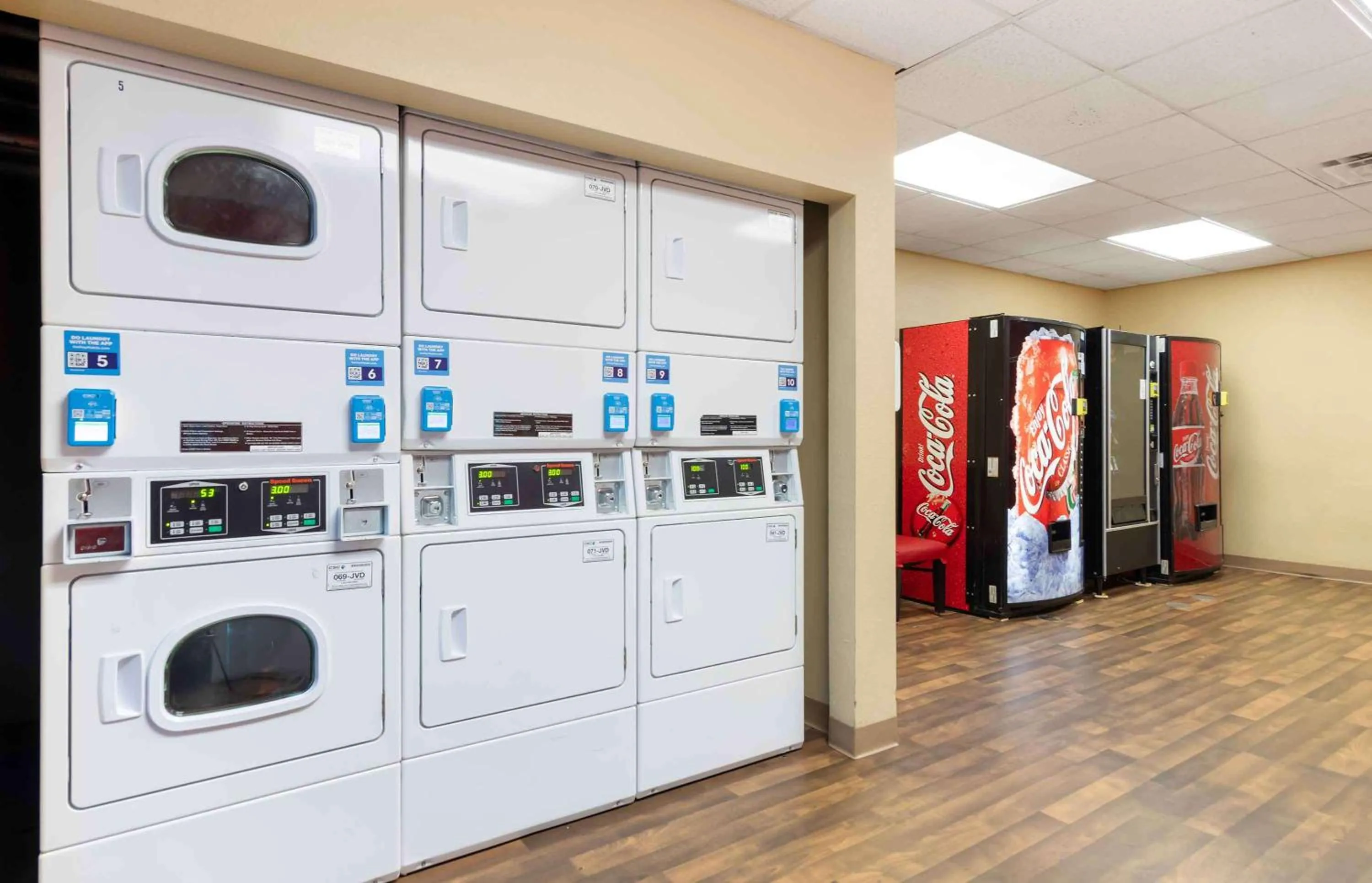 Property building in Extended Stay America Suites - Atlanta - Gwinnett Place