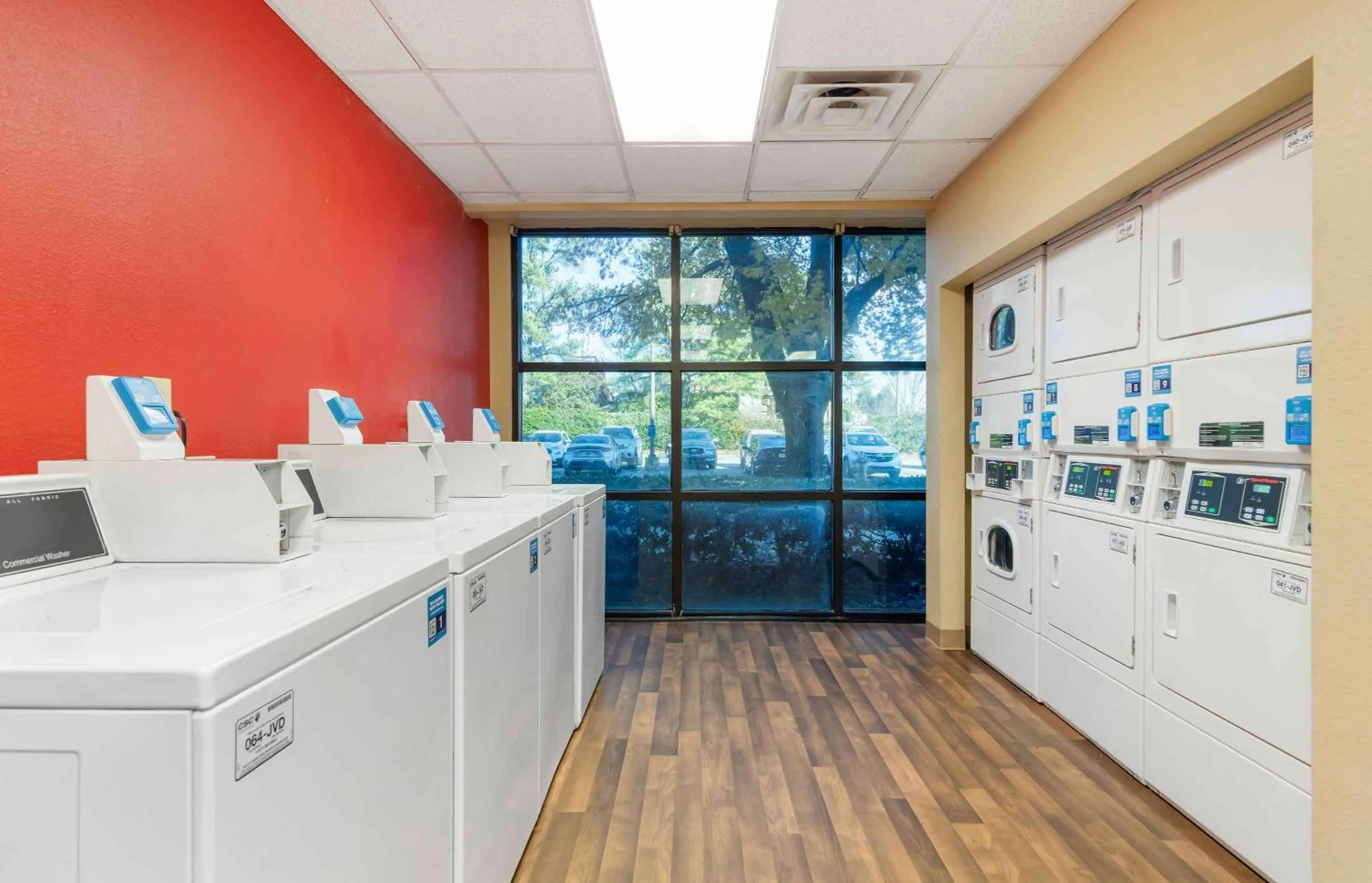 Property building in Extended Stay America Suites - Atlanta - Gwinnett Place