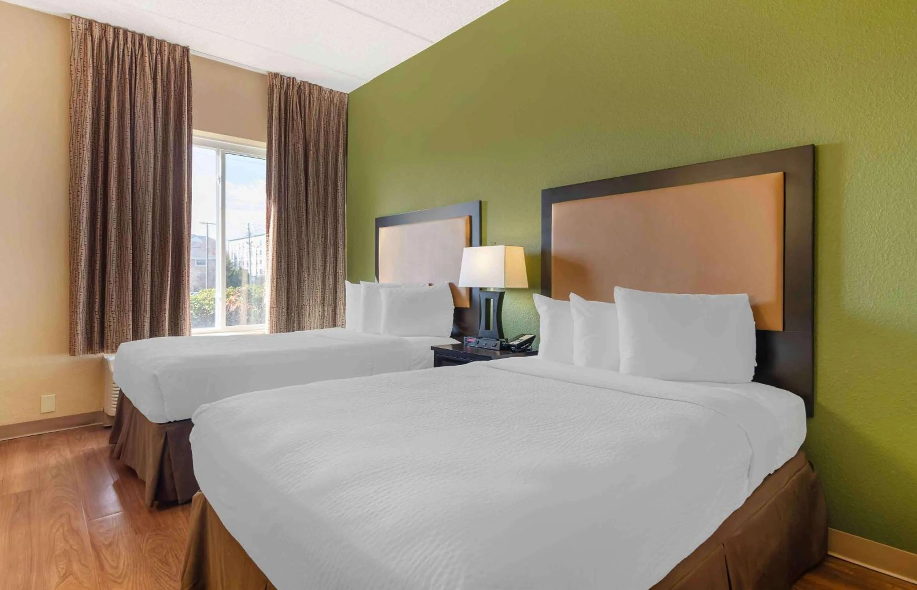 Bedroom, Bed in Extended Stay America Suites - Atlanta - Gwinnett Place