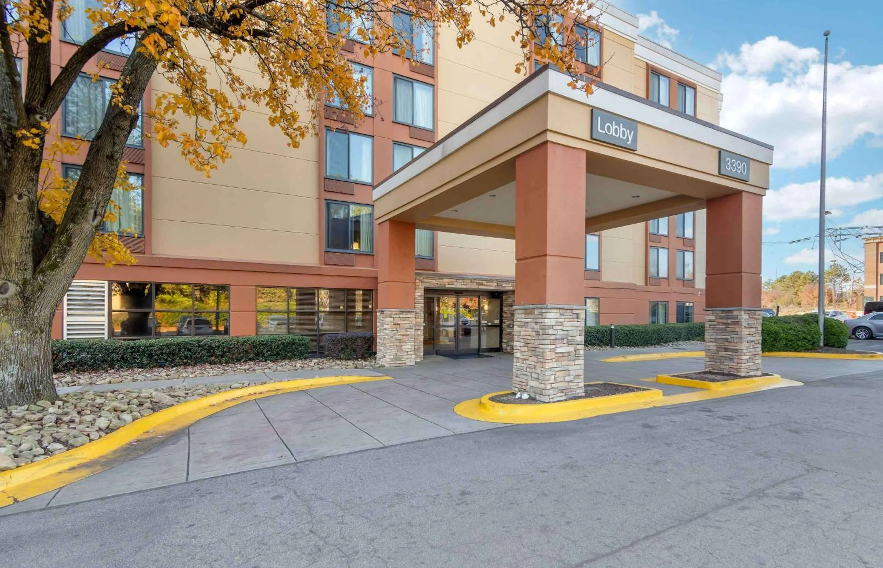 Property building in Extended Stay America Suites - Atlanta - Gwinnett Place