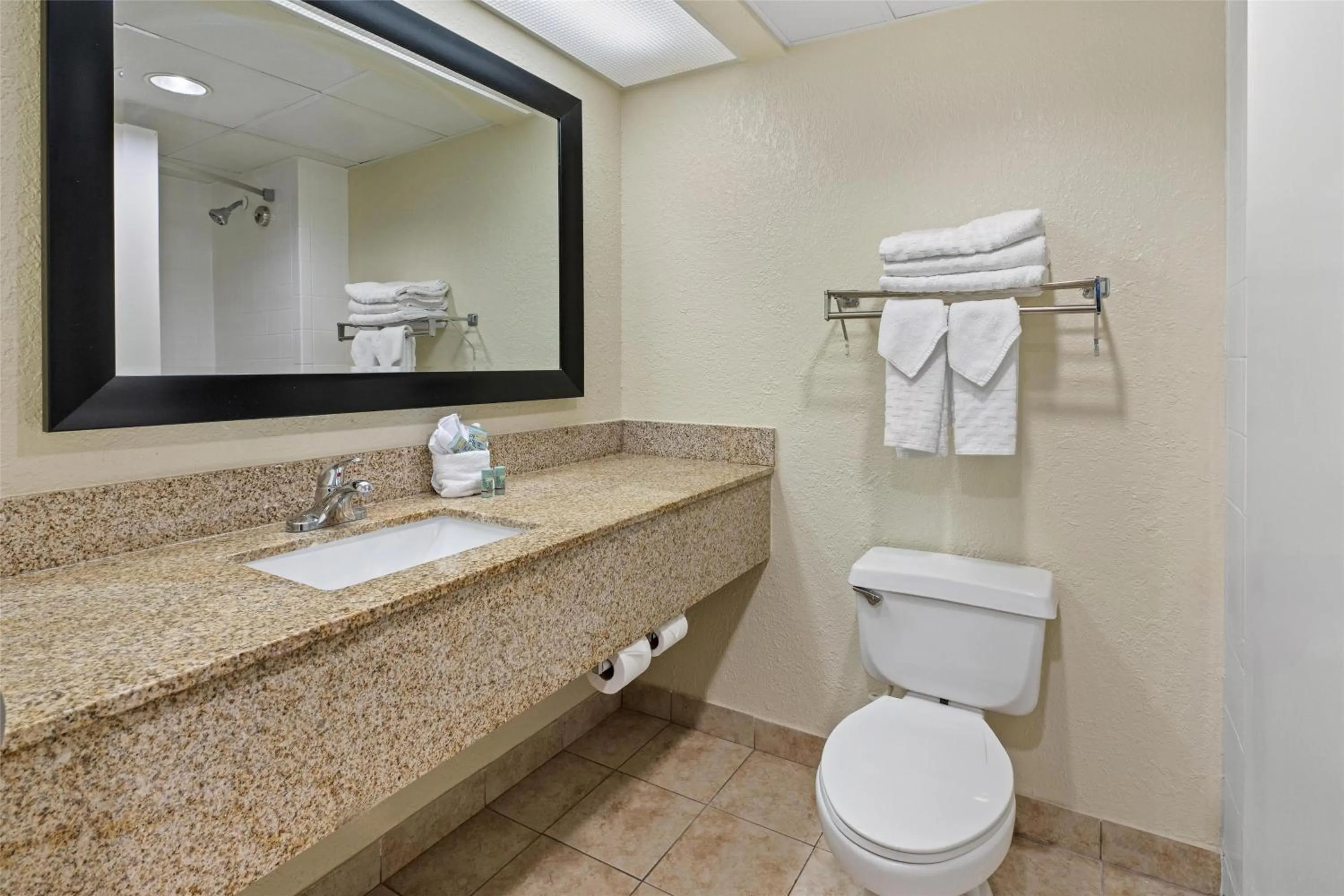 Bathroom in Best Western Gateway To The Keys - Florida City, Homestead, Everglades
