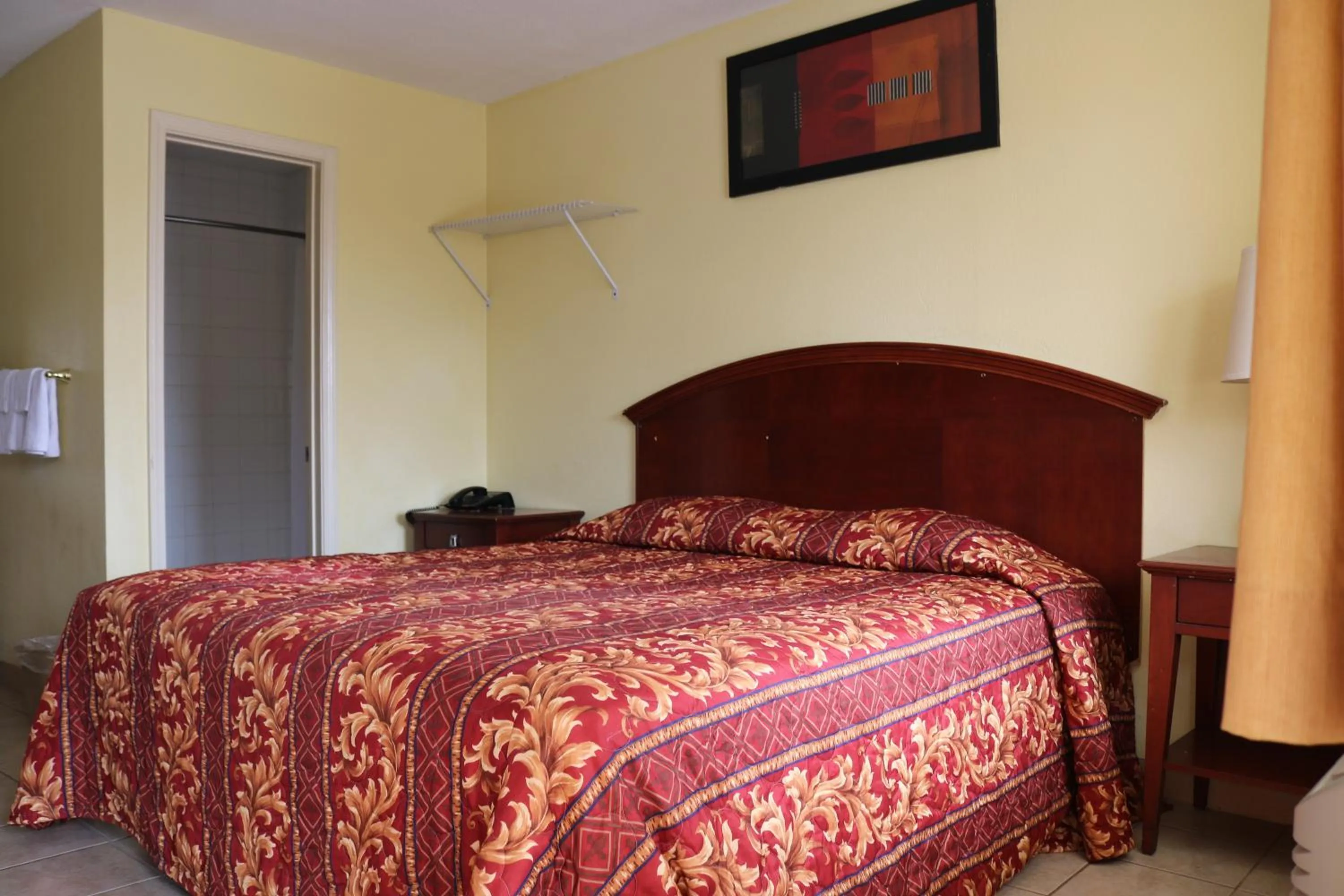 Bedroom, Bed in Great Western Inn