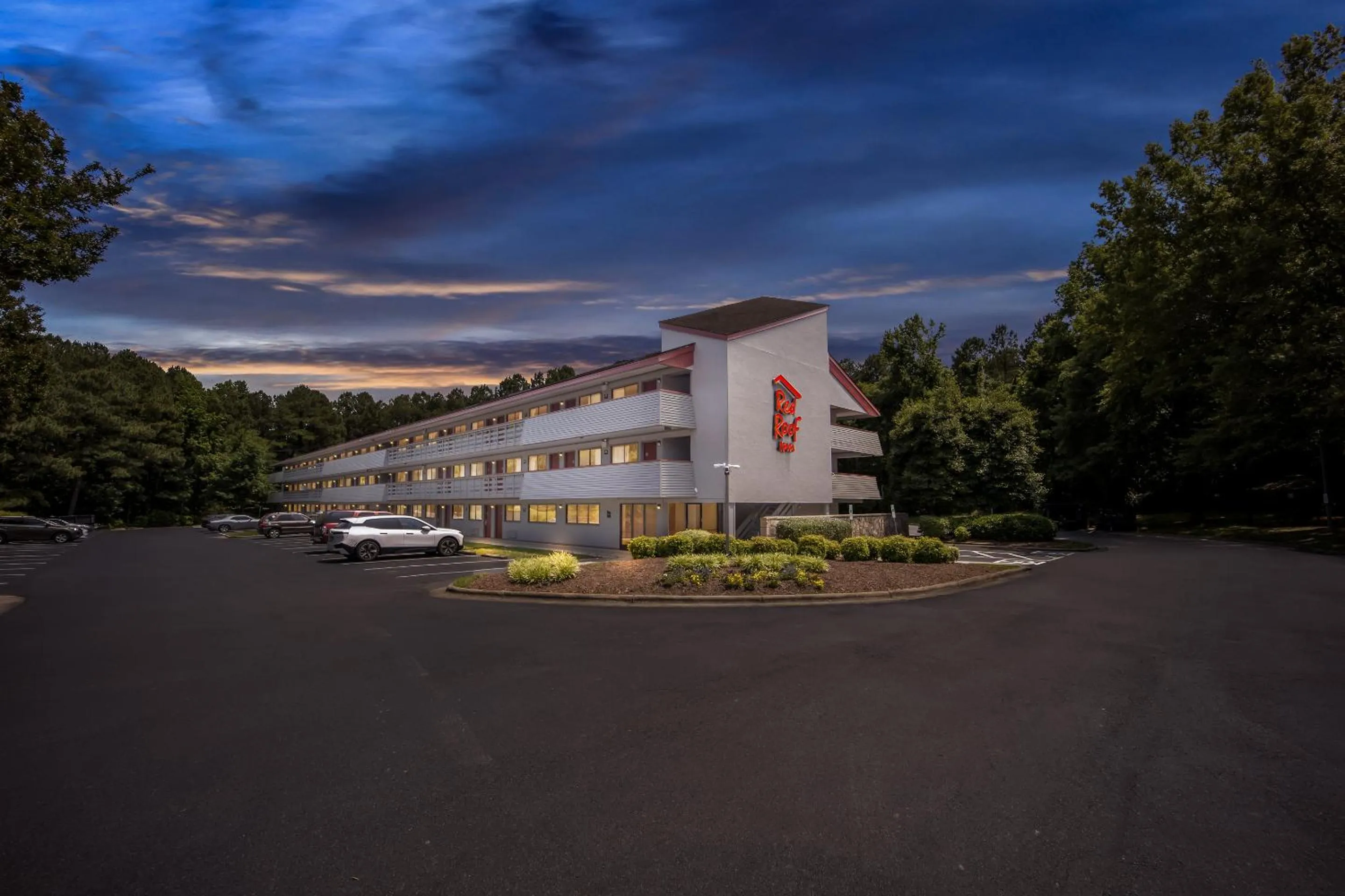 Facade/entrance in Red Roof Inn Chapel Hill - UNC