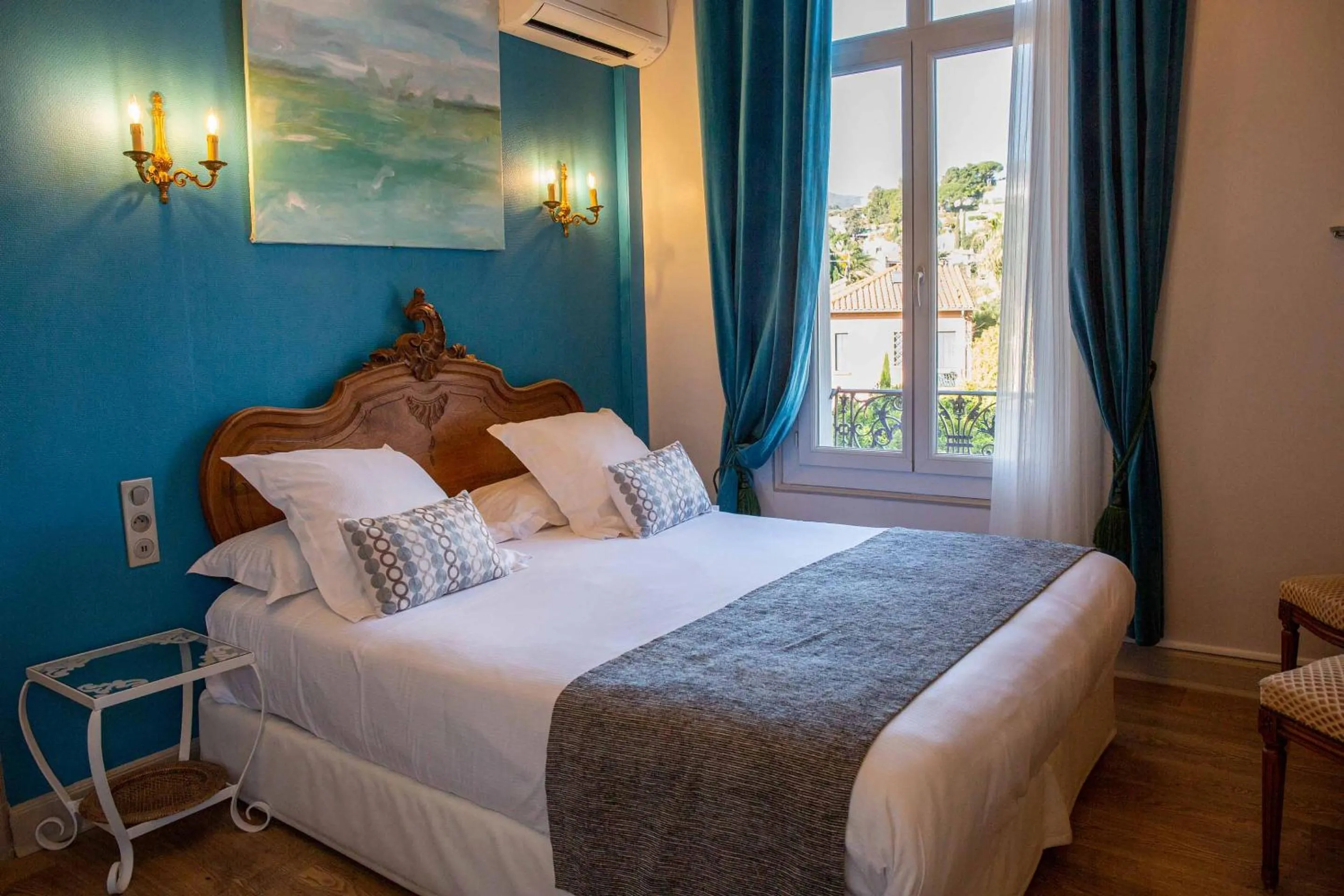 Bed in Hôtel La Casa Pairal