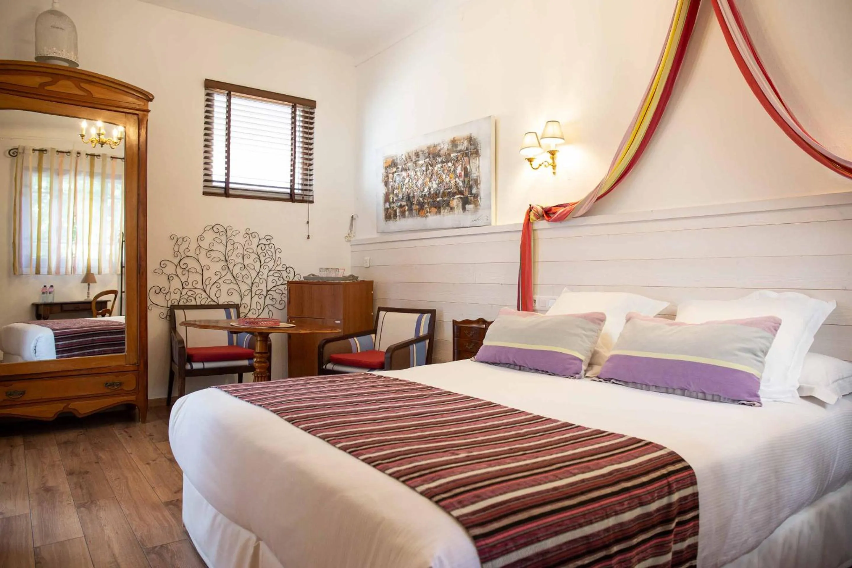 Bed in Hôtel La Casa Pairal