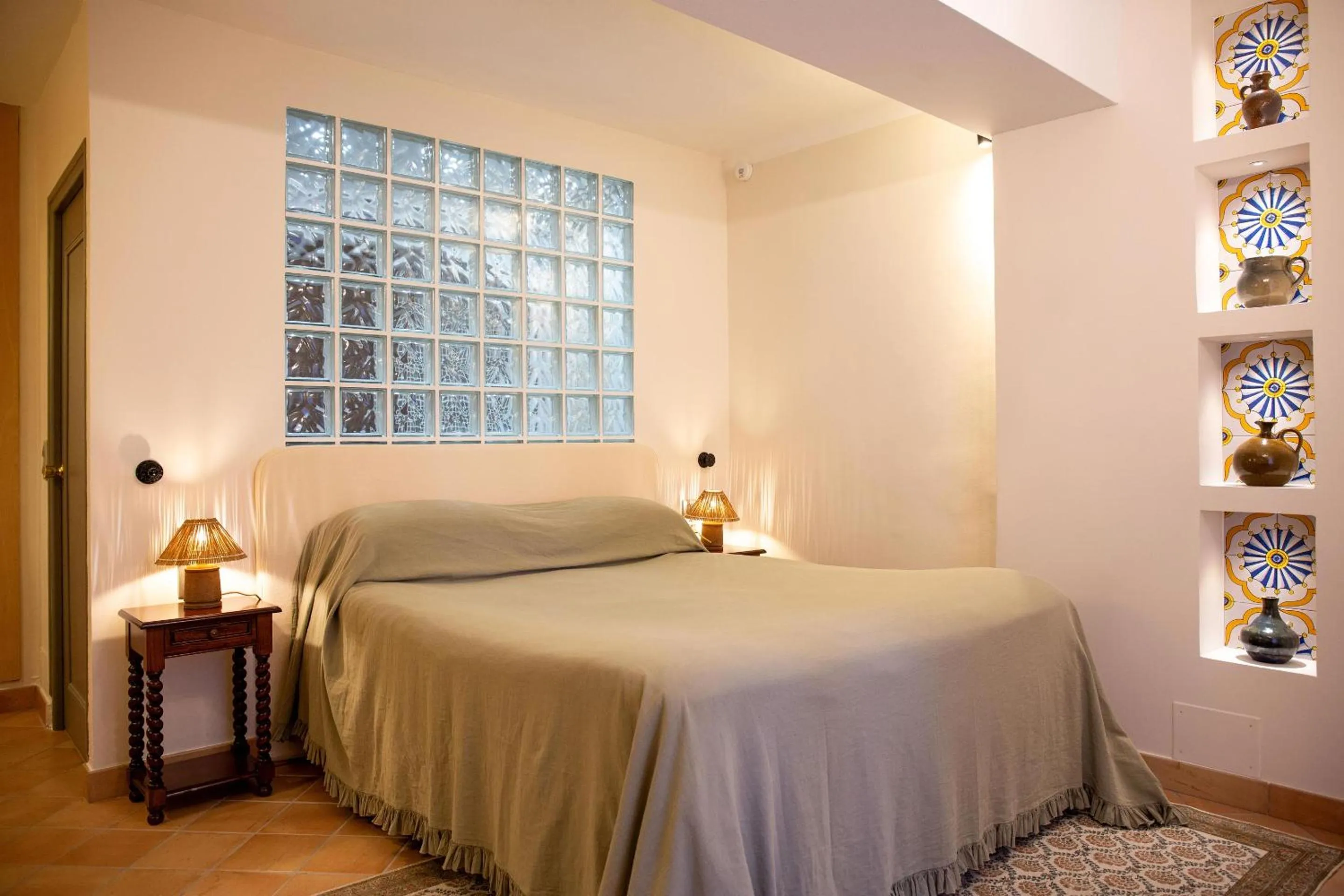 Bed in Hôtel La Casa Pairal