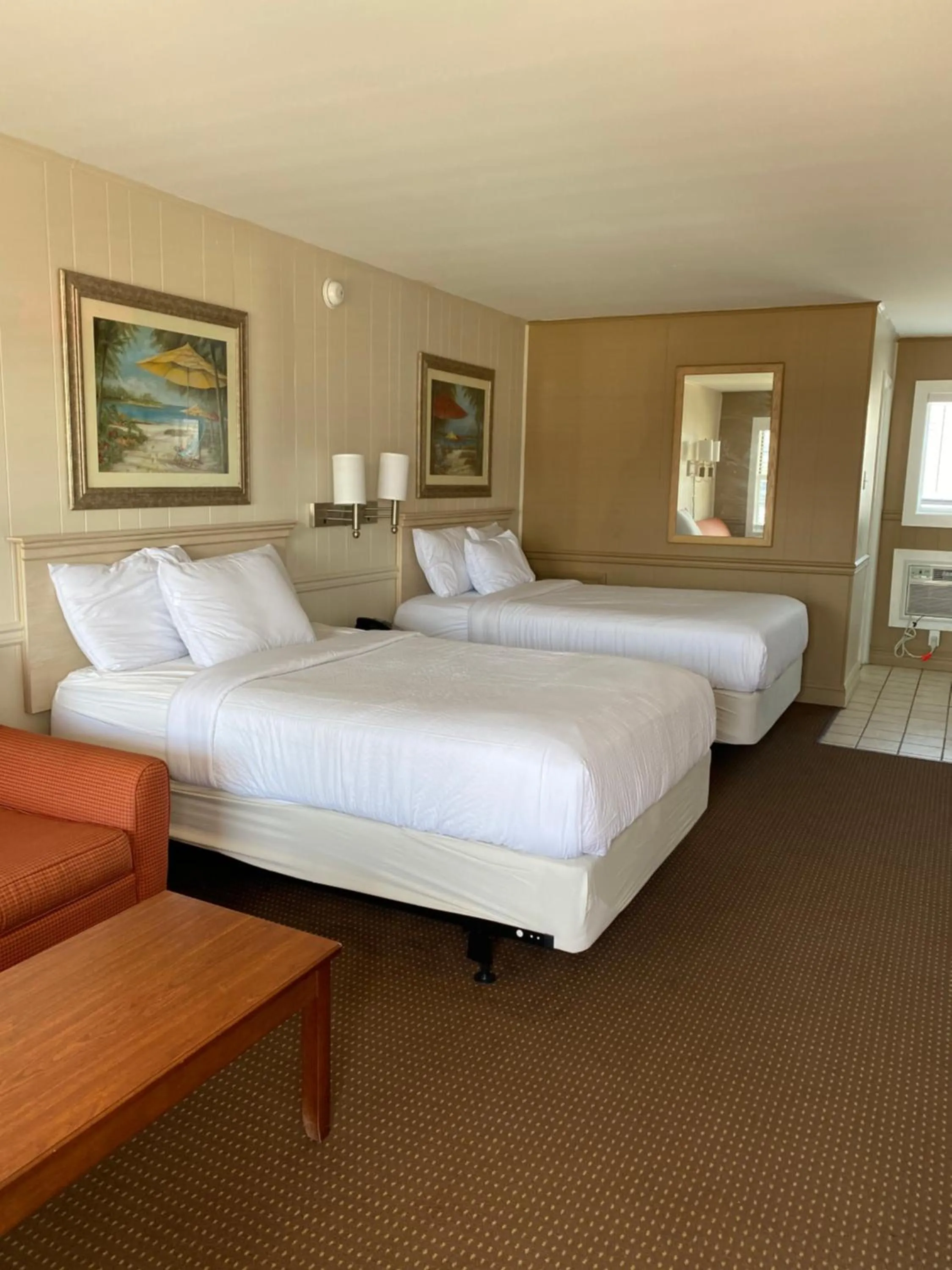 Photo of the whole room in The Admiral Hotel/Motel