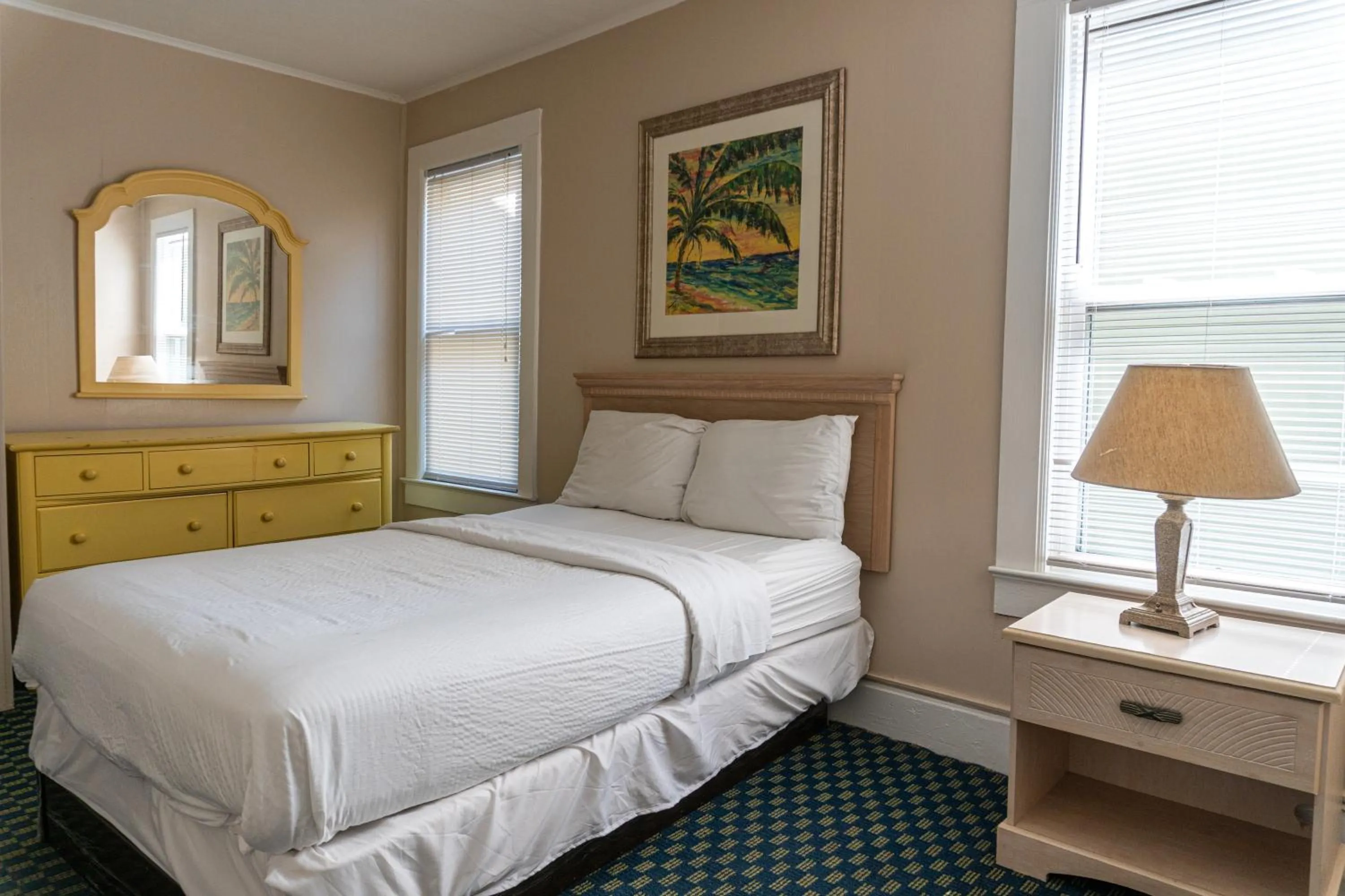 Bedroom in The Admiral Hotel/Motel