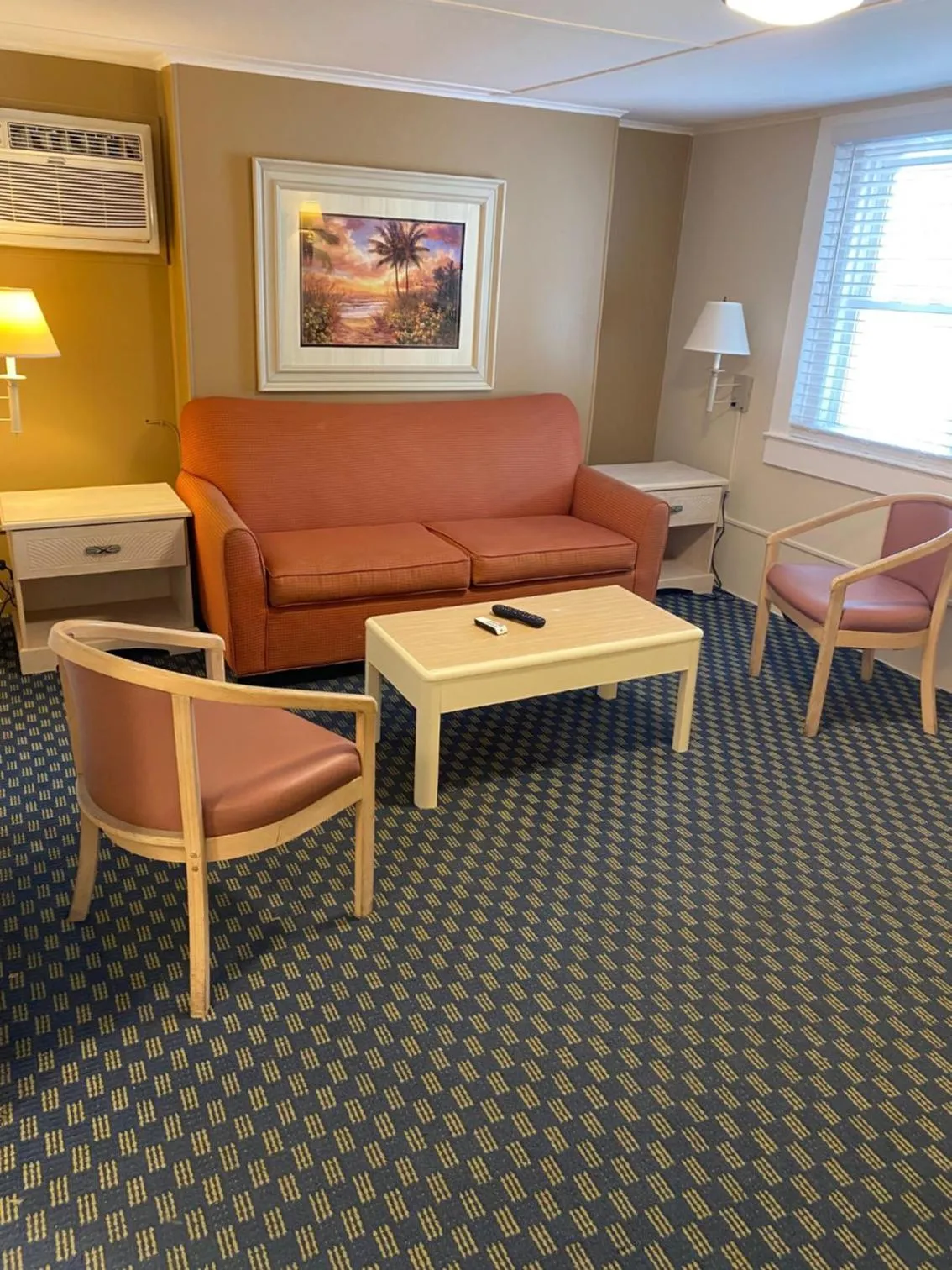 Seating area in The Admiral Hotel/Motel